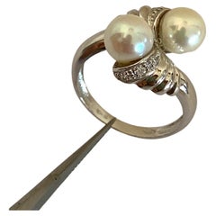 18 kt White Gold Ring, Sea Cultured Pearls and Brilliant cut Diamonds