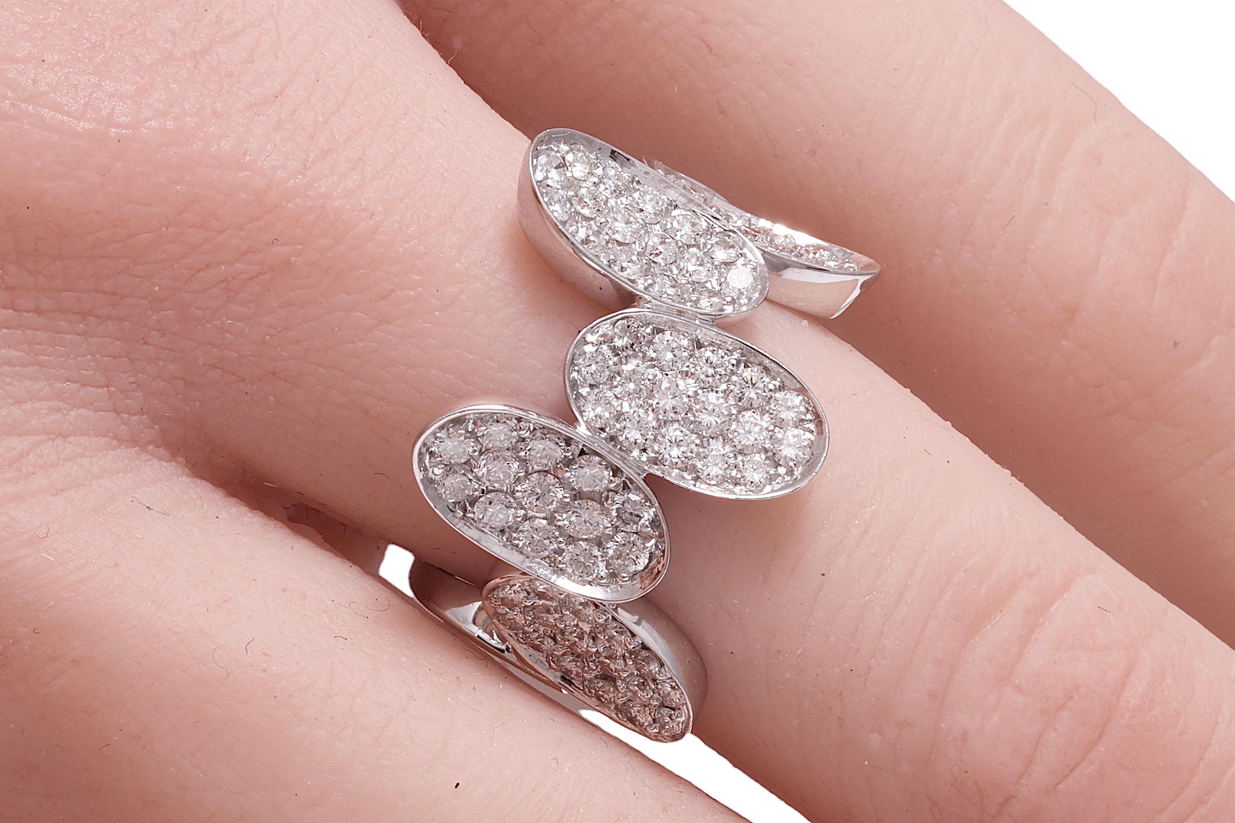 18 kt. White Gold Ring With 1.48 ct. Diamonds For Sale 5