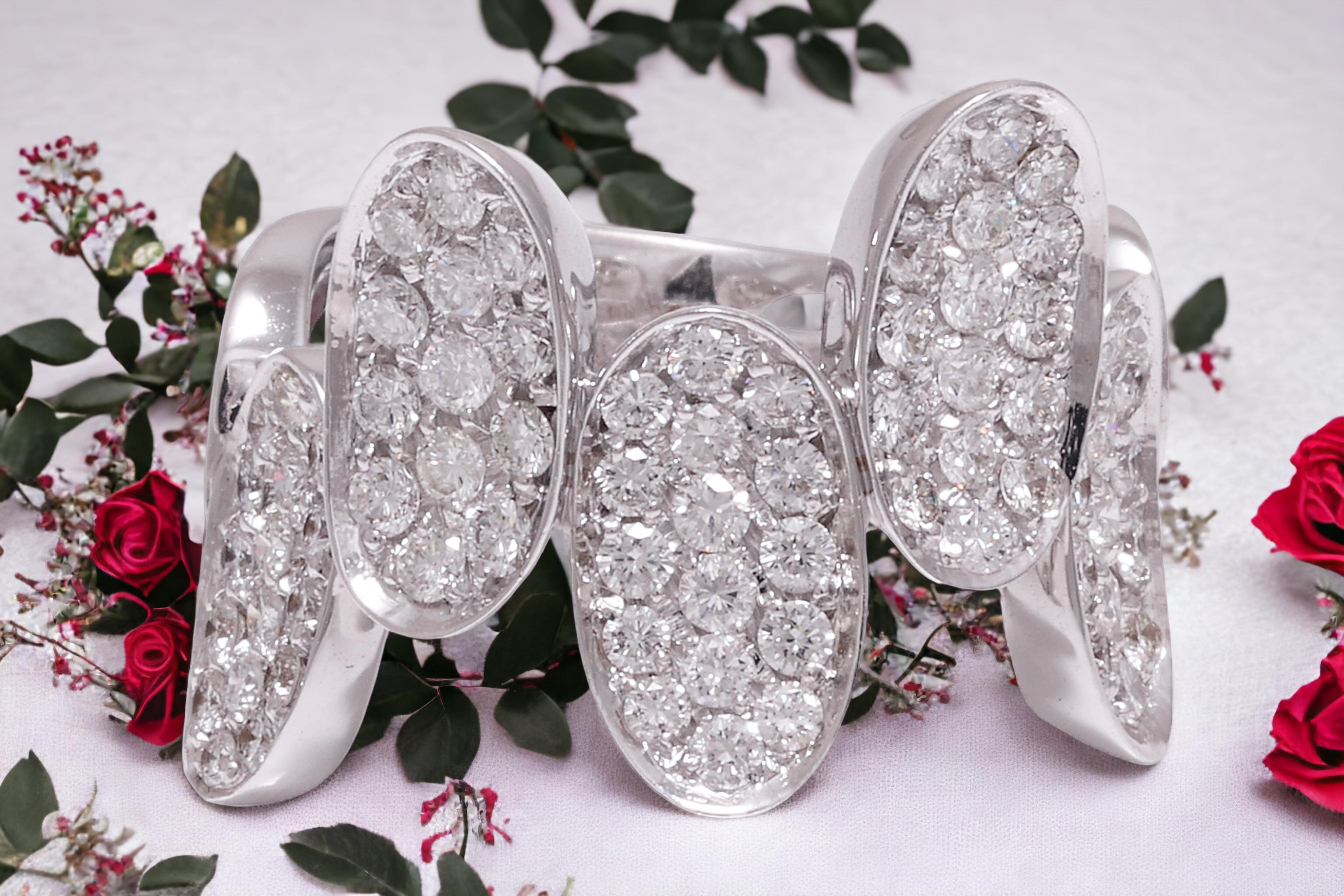 18 kt. White Gold Ring With 1.48 ct. Diamonds For Sale 8