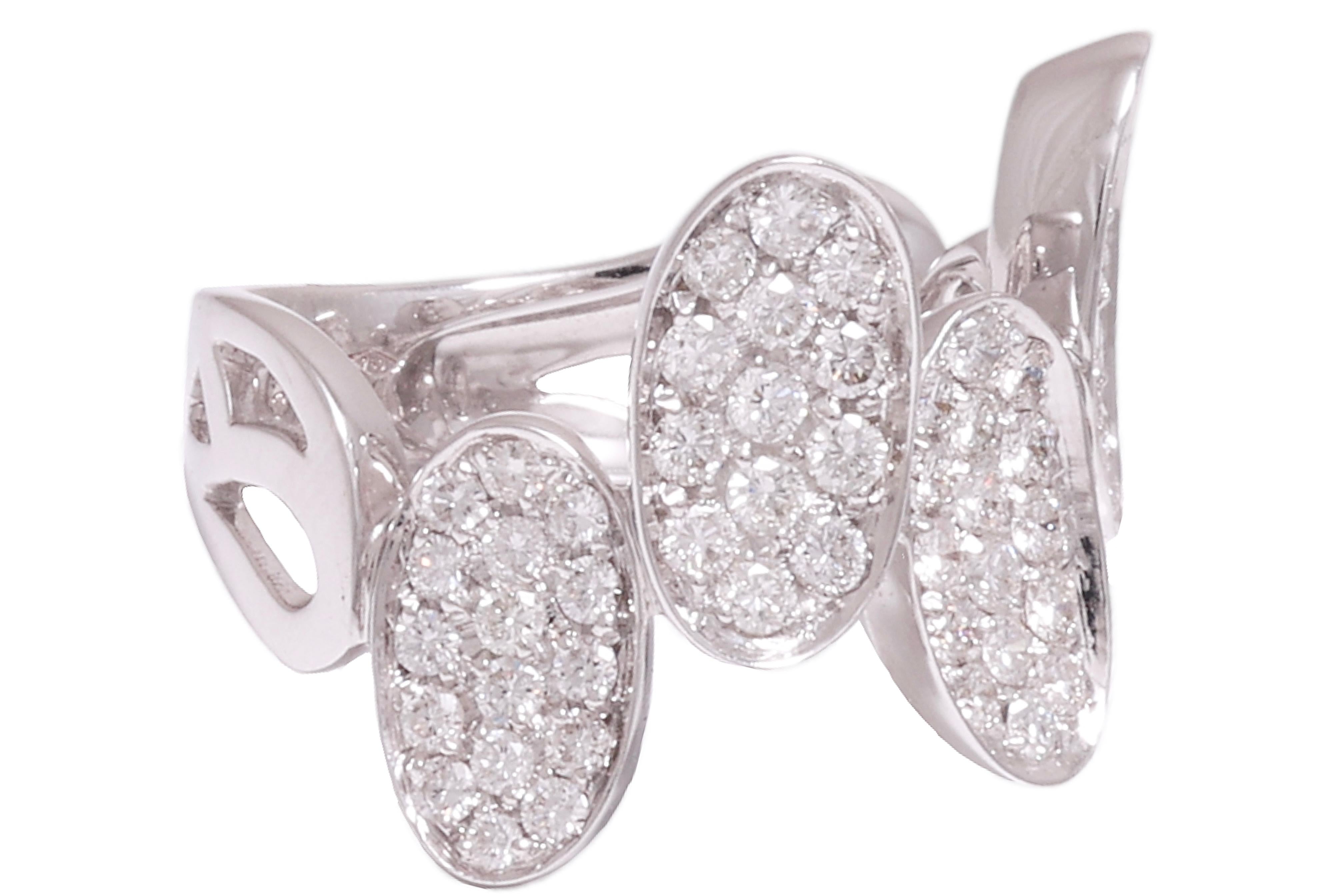 Fabulous 18 kt. White Gold Ring With 1.48 ct. Diamonds 

Diamonds: Brilliant cut diamonds, together approx. 1.48 ct.

Material: 18 kt. white gold

Ring size: 54 EU / 7 US ( can be resized for free)

Total weight: 8.4 gram / 0.295 oz / 5.4 dwt

