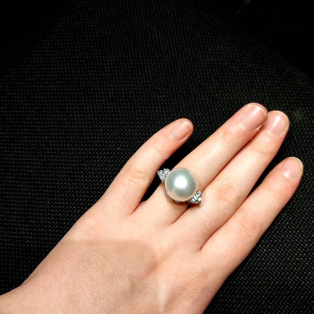 18kt White Gold Ring with South Sea Pearl and 0.60ct Diamonds 8