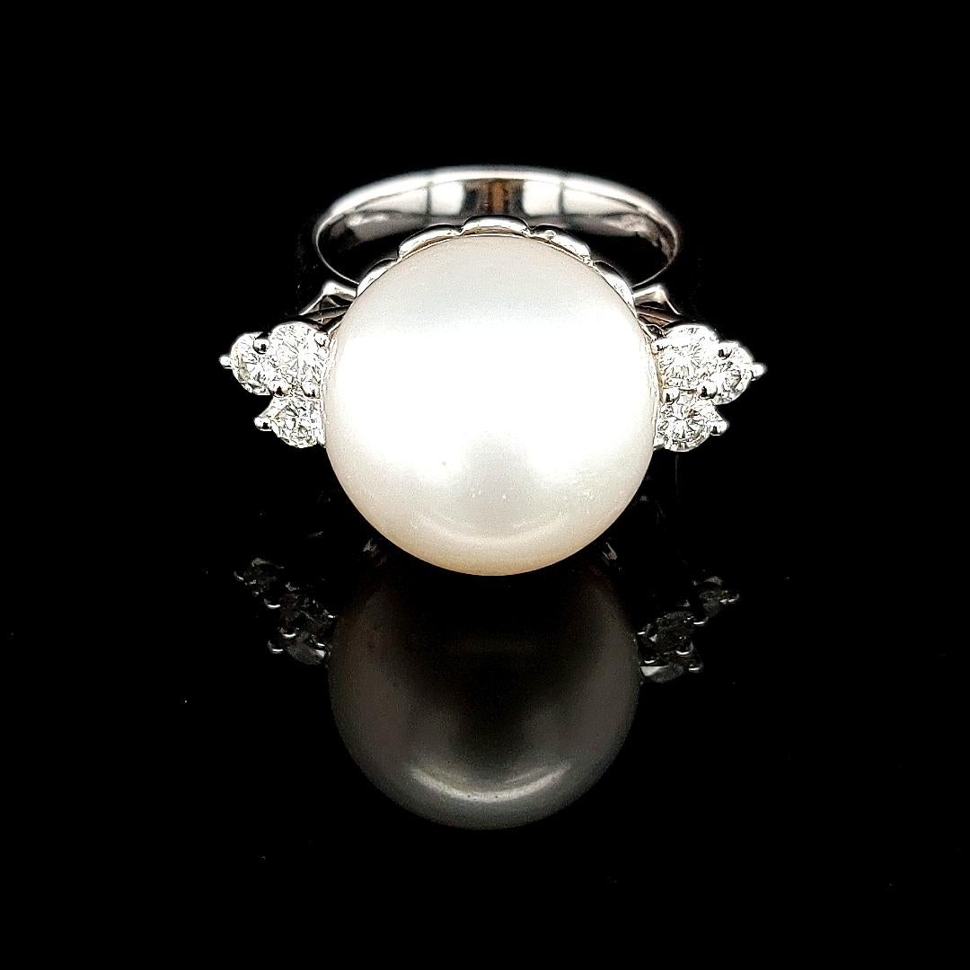 18kt White Gold Ring with South Sea Pearl and 0.60ct Diamonds 11