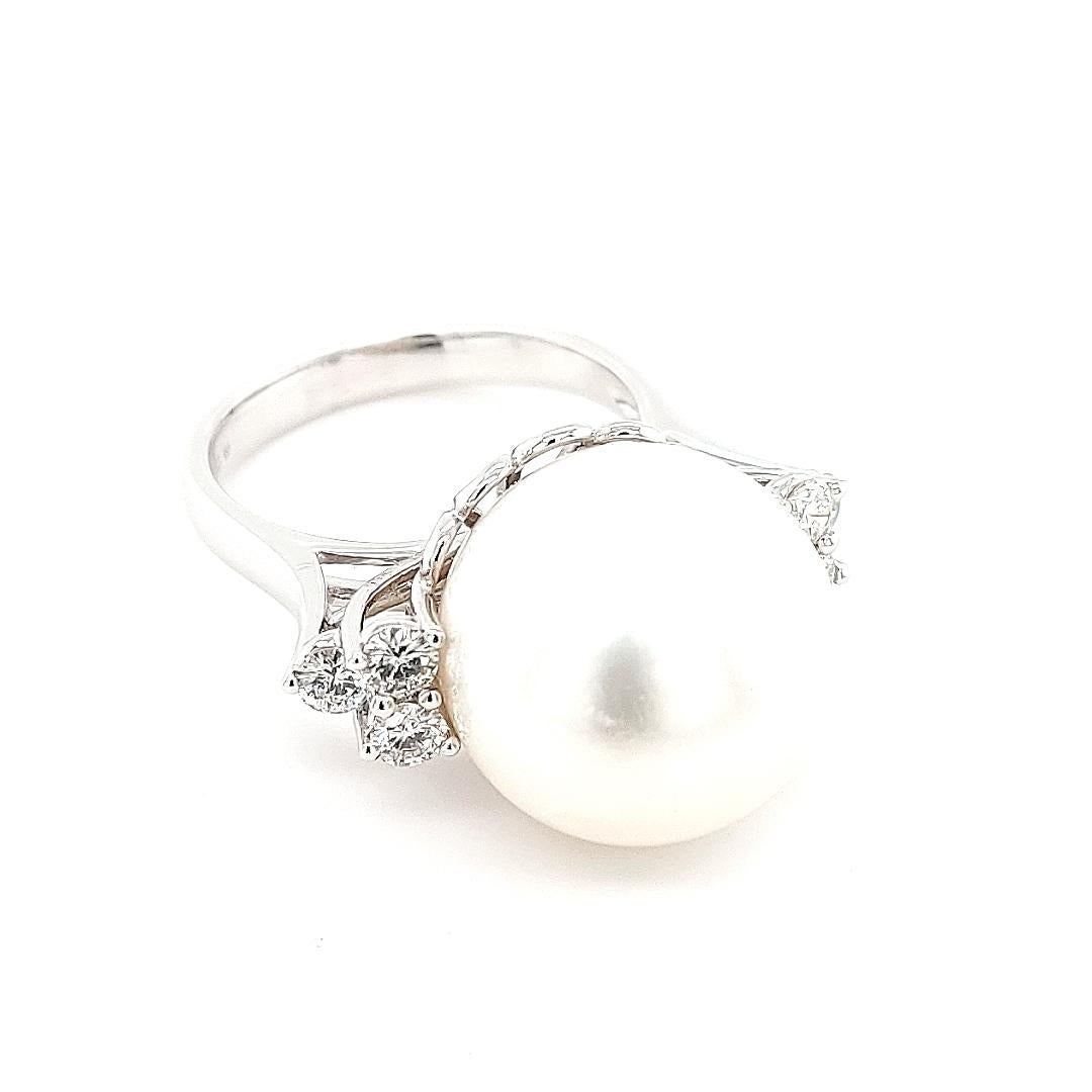 Artisan 18kt White Gold Ring with South Sea Pearl and 0.60ct Diamonds