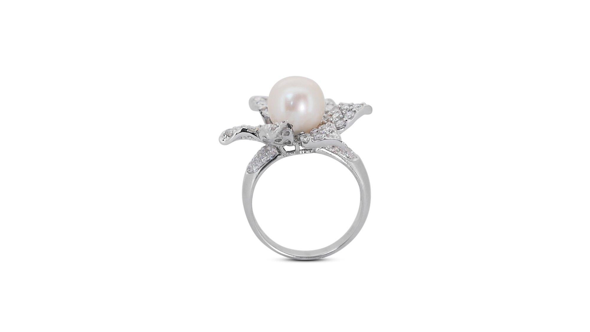 18 kt. White Gold Ring with 2.20 ct Natural Diamonds with Pearl  - AIG Cert For Sale 2
