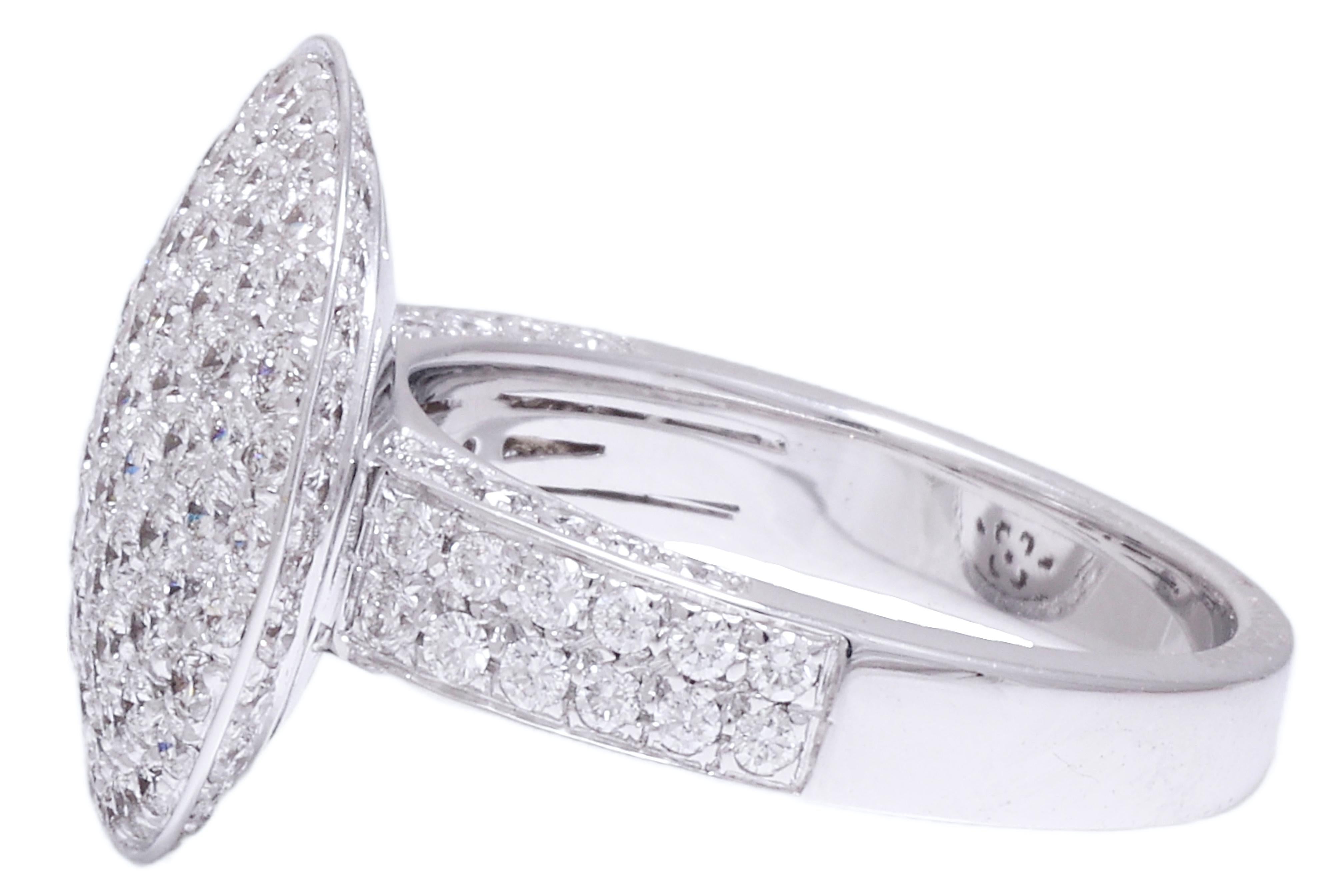 Women's or Men's 18 kt. White Gold Ring With 2.32 ct. Brilliant Cut Diamonds For Sale