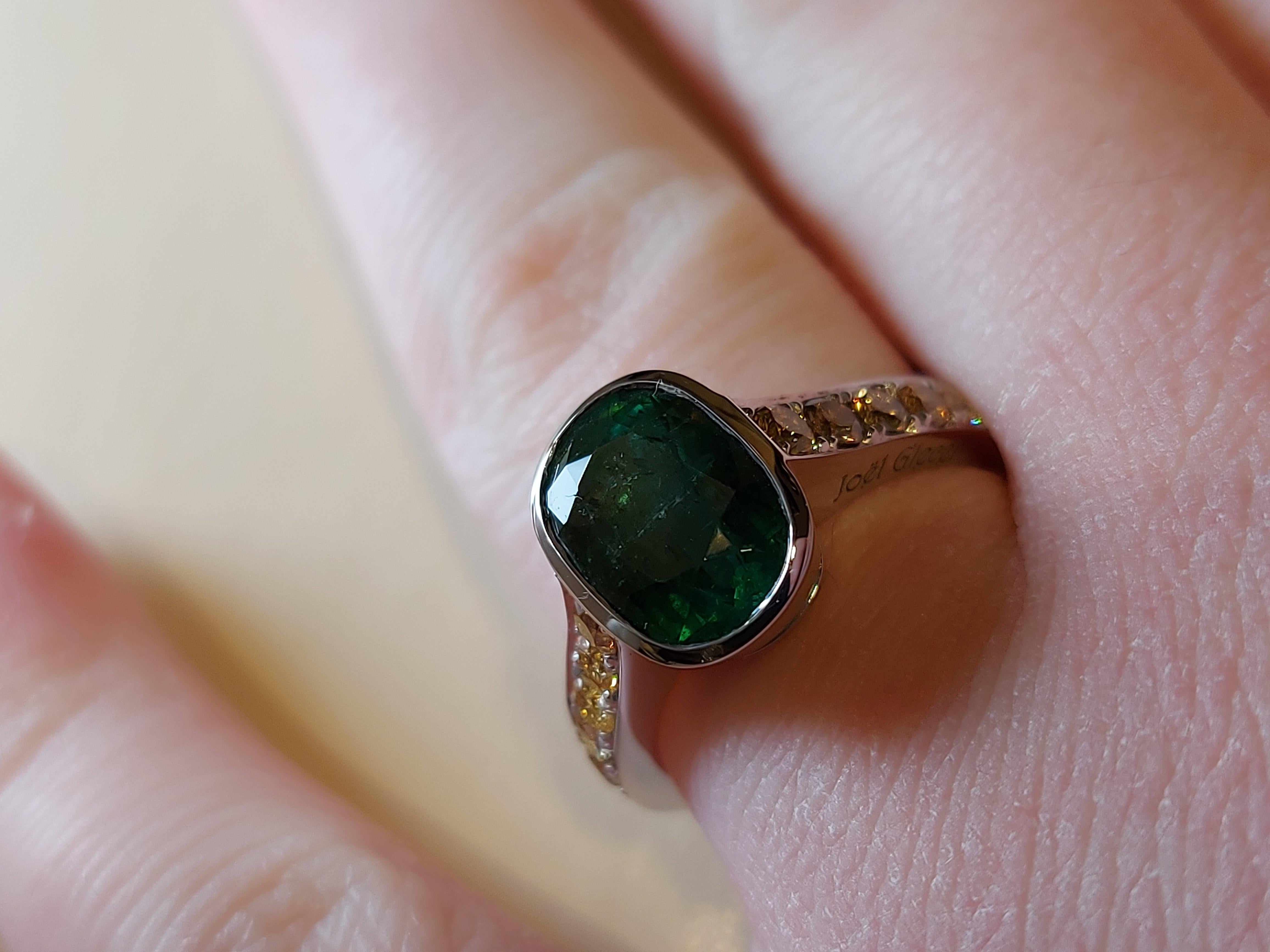18 Karat White Gold Ring with 3.15 Carat Emerald and Fancy Yellow Diamonds For Sale 9