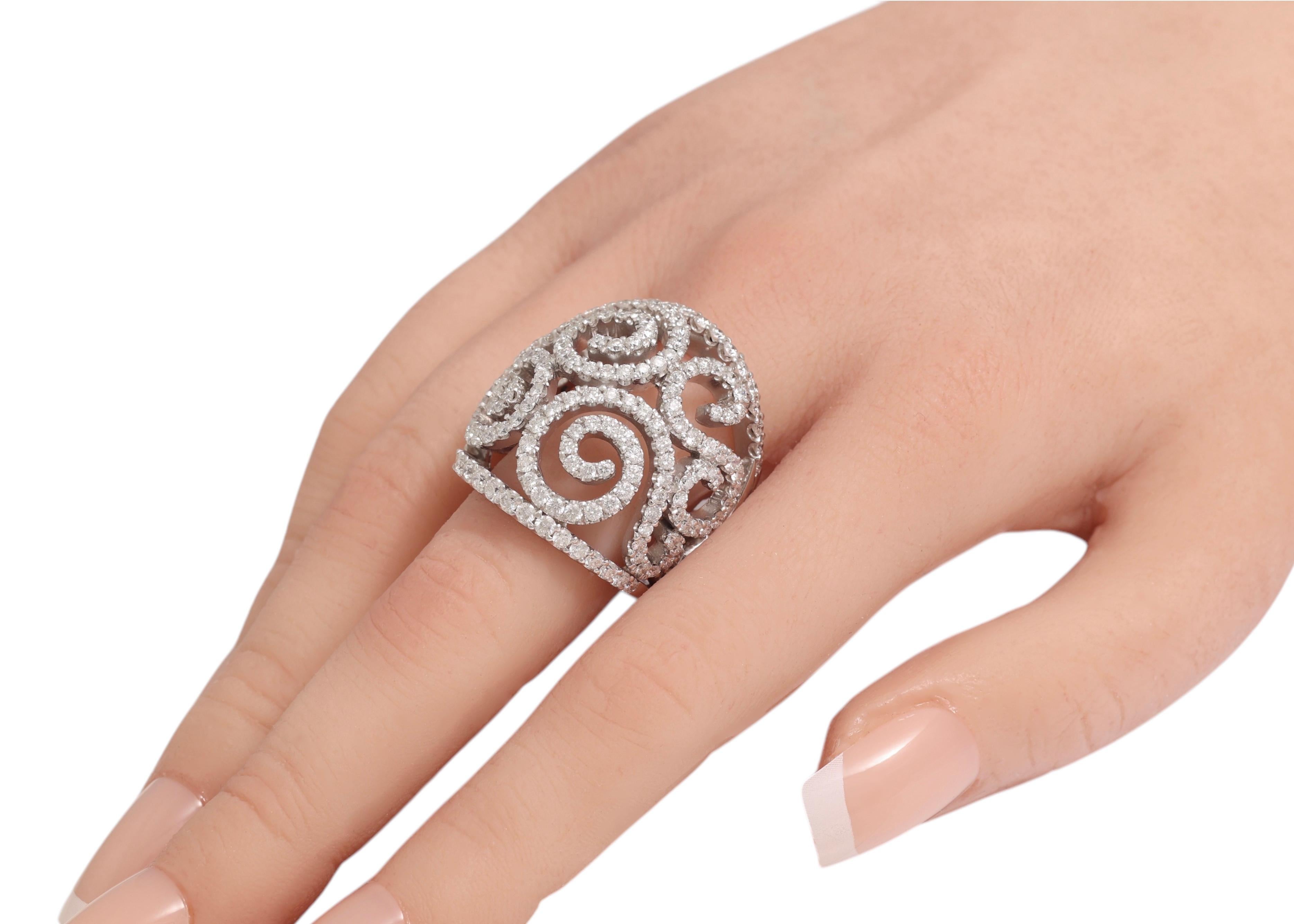 18 Kt White Gold Ring WIth 4 Ct Diamonds For Sale 5