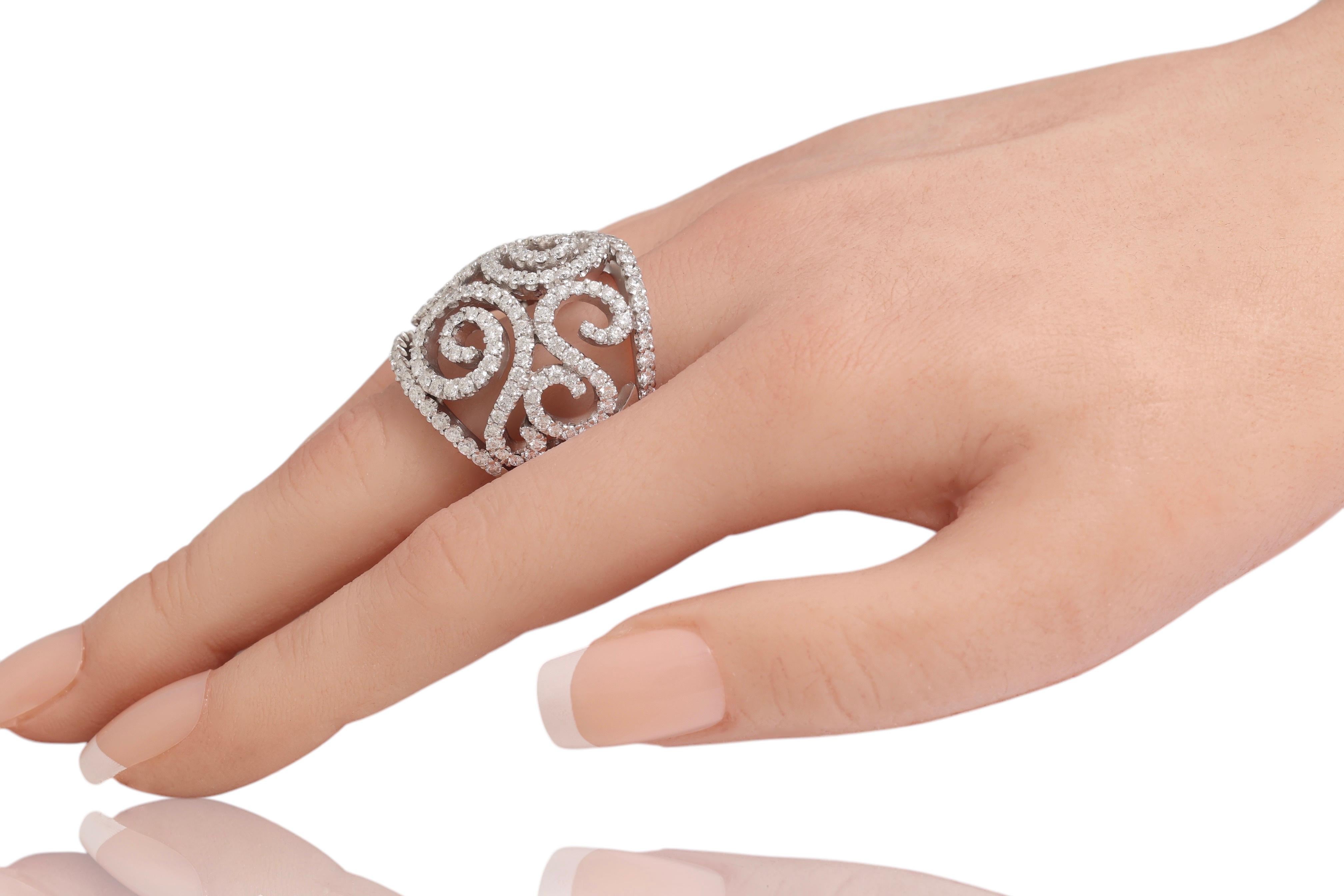 18 Kt White Gold Ring WIth 4 Ct Diamonds For Sale 6