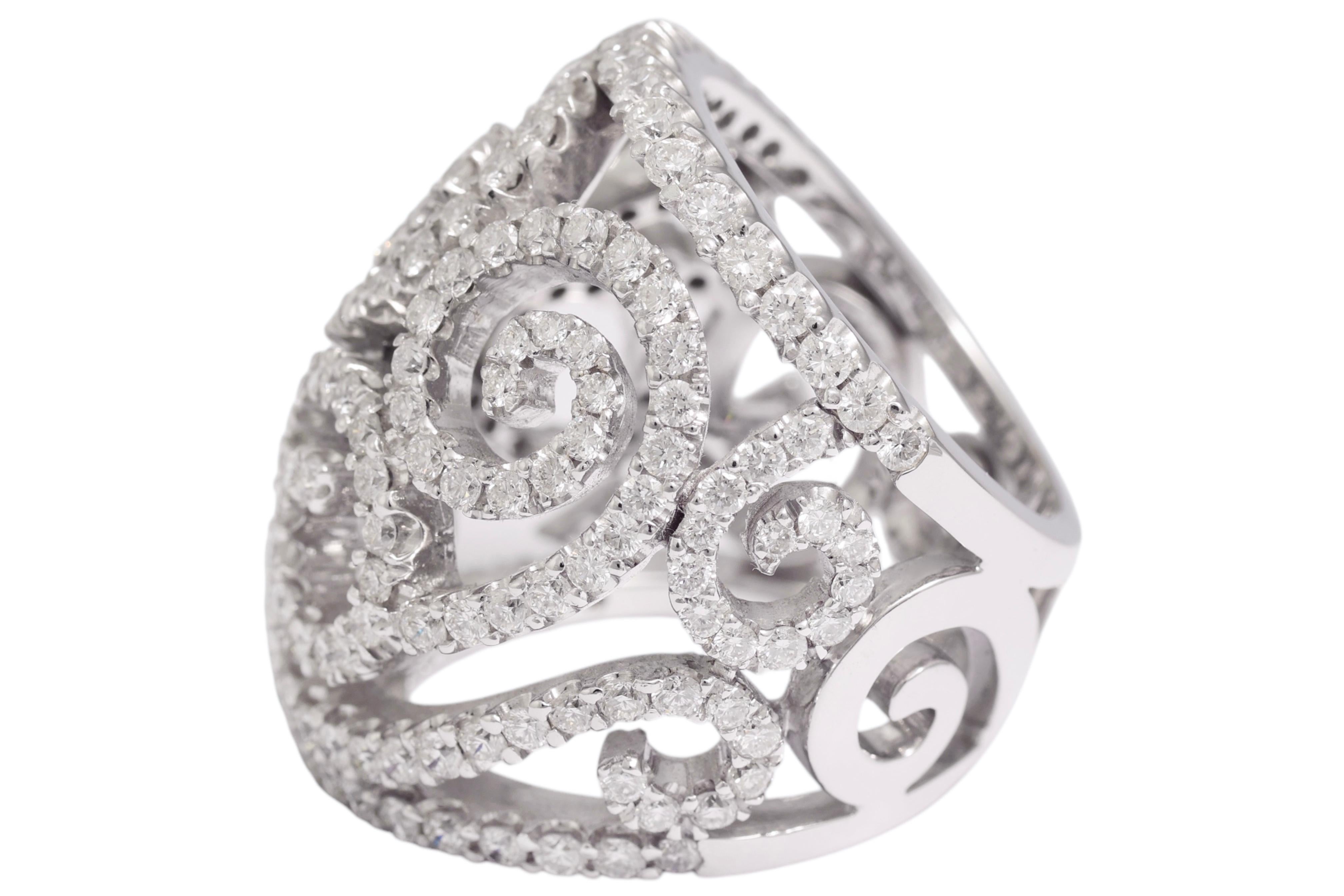 Brilliant Cut 18 Kt White Gold Ring WIth 4 Ct Diamonds For Sale