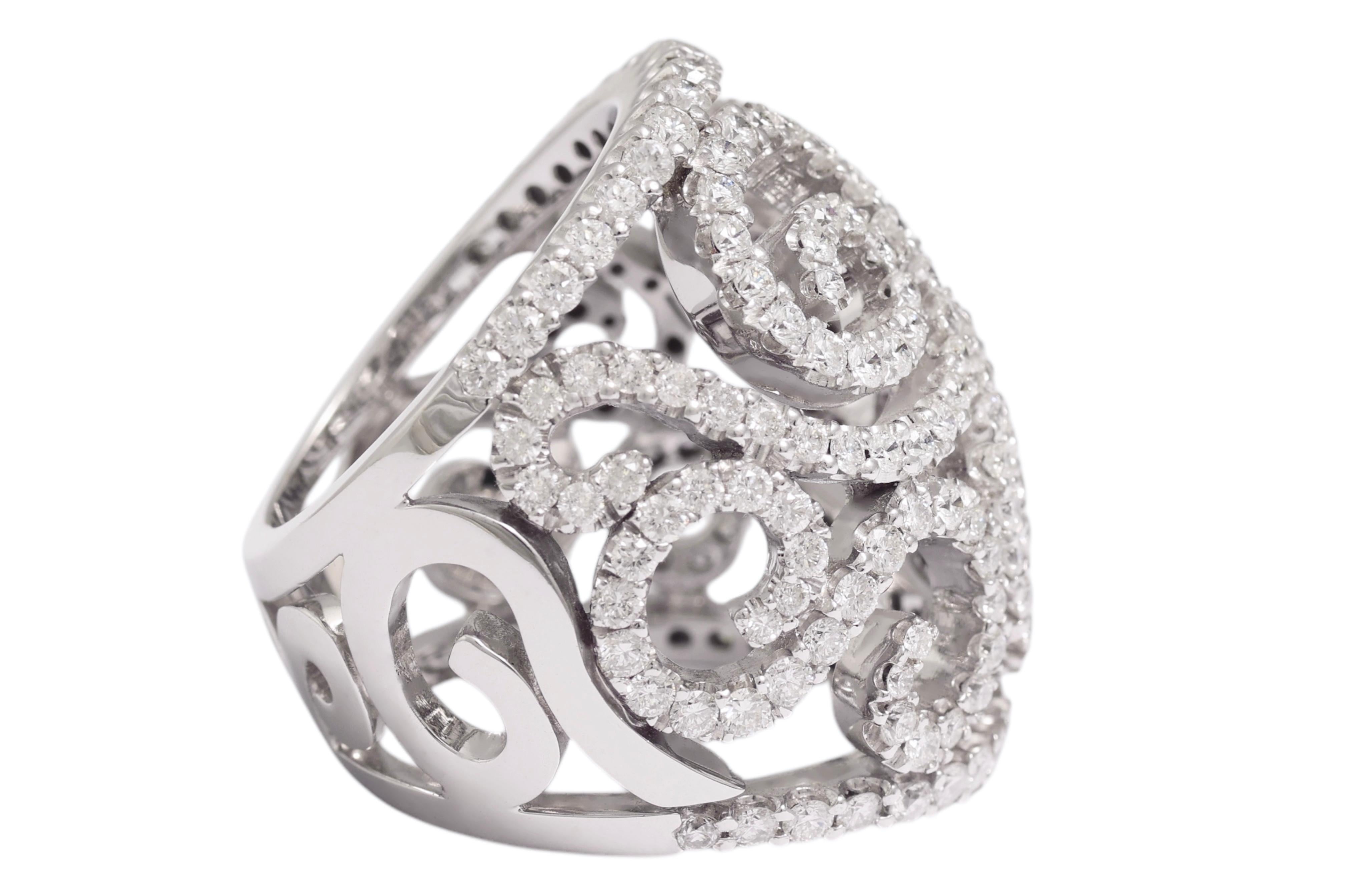 18 Kt White Gold Ring WIth 4 Ct Diamonds For Sale 1