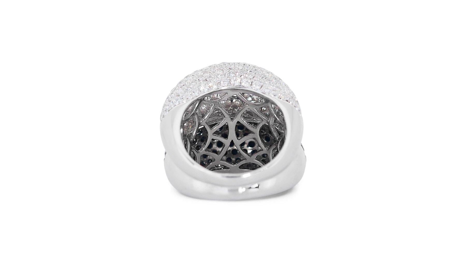 18 kt. Anello in oro bianco con 8,36 ct di diamanti naturali totali - Certificato IGI In condizioni Nuovo in vendita a רמת גן, IL