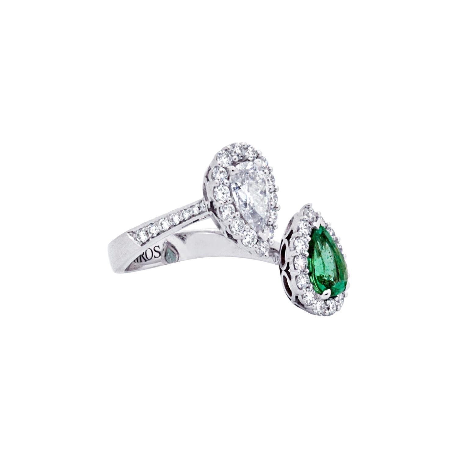 Pear Cut 18 Karat White Gold Ring with Brilliant cut White Diamonds and Emerald For Sale