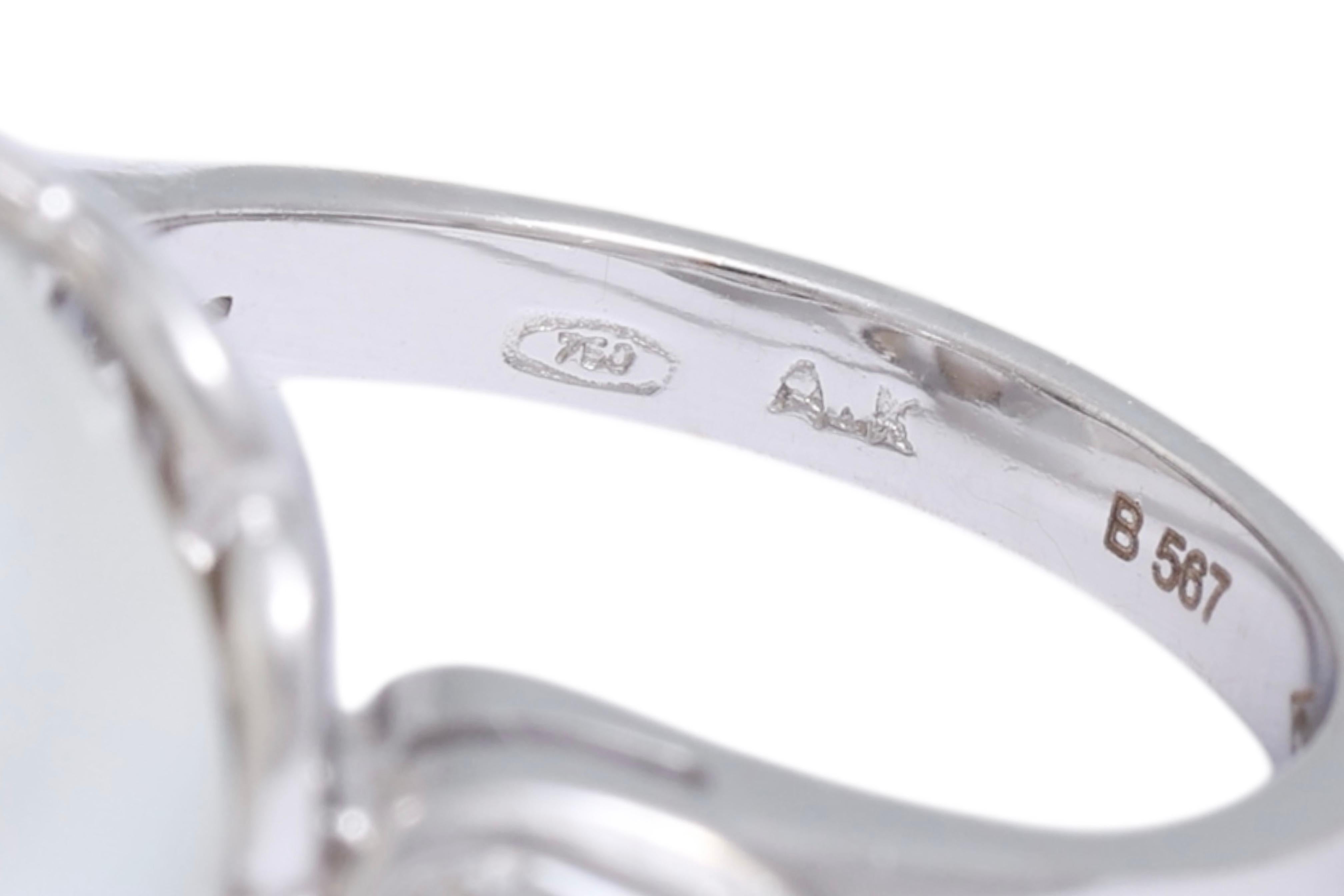 Anello in oro bianco 18 Kt con enorme perla dei mari del sud da 15,5 mm e diamanti a forma di pera in vendita 4