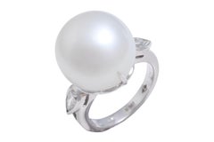 18 Kt White Gold Ring With Huge South Sea Pearl 15.5 mm & Pear Shaped Diamonds