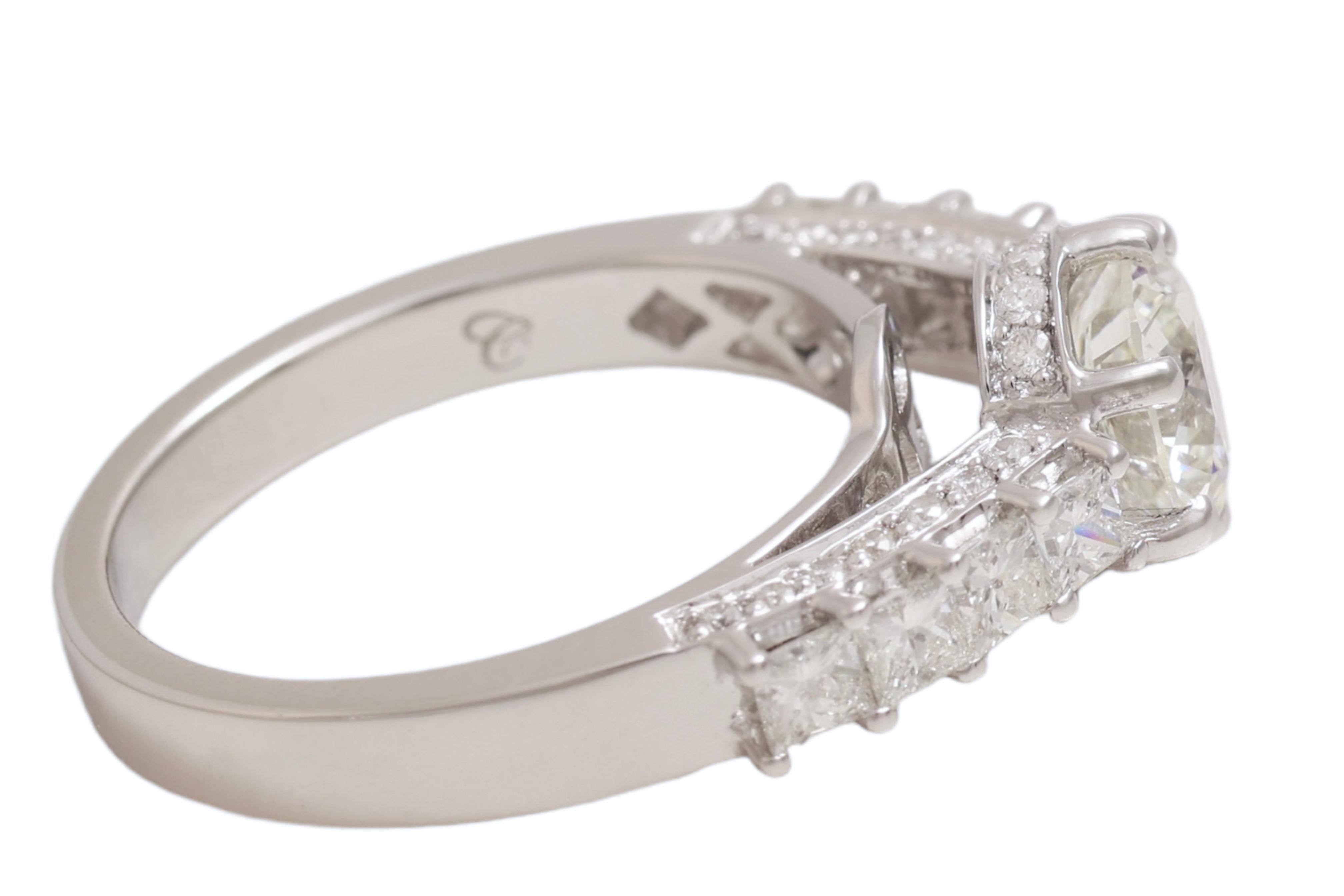 18 kt. White Gold Ring with IGI Cert Solitaire Diamond 1.6 ct. & 1 ct. Diamonds For Sale 1