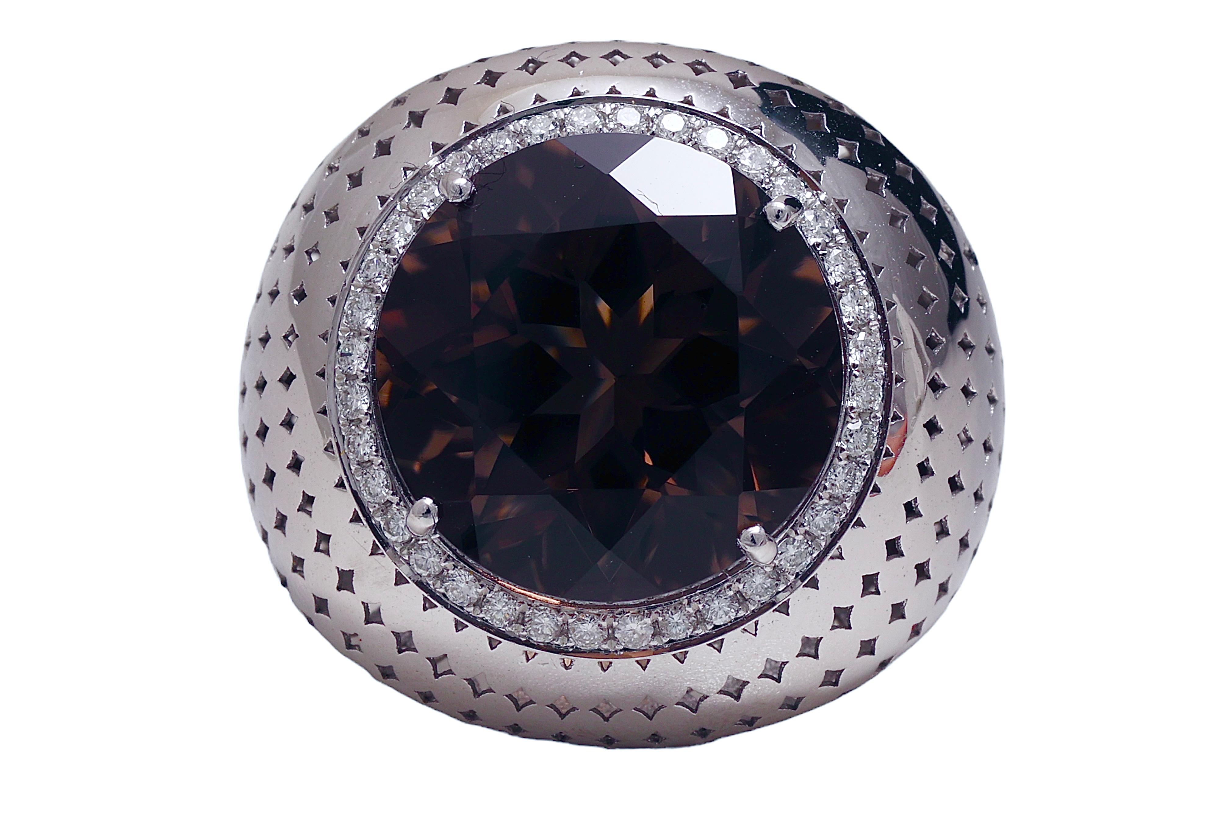 18 kt. White Gold Ring With Smoky Quartz and Diamonds  For Sale 4