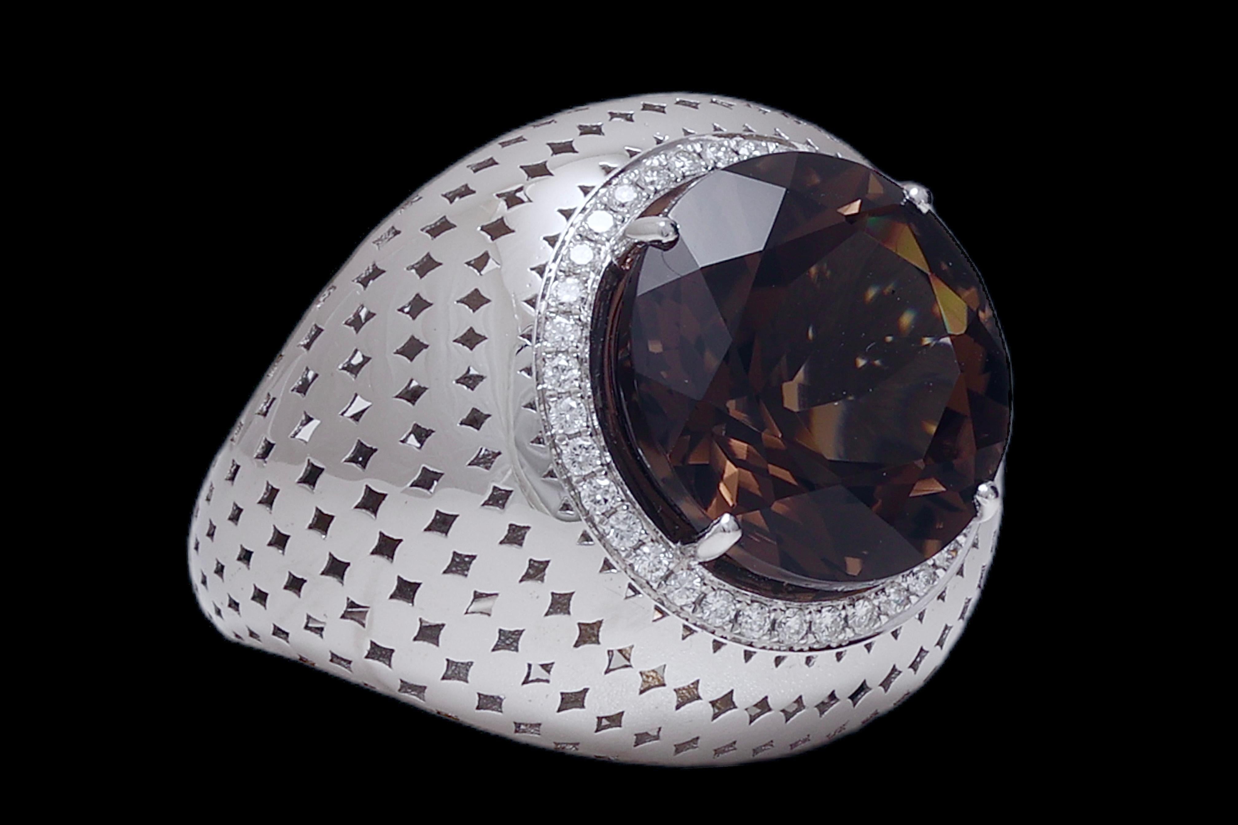 Round Cut 18 kt. White Gold Ring With Smoky Quartz and Diamonds  For Sale