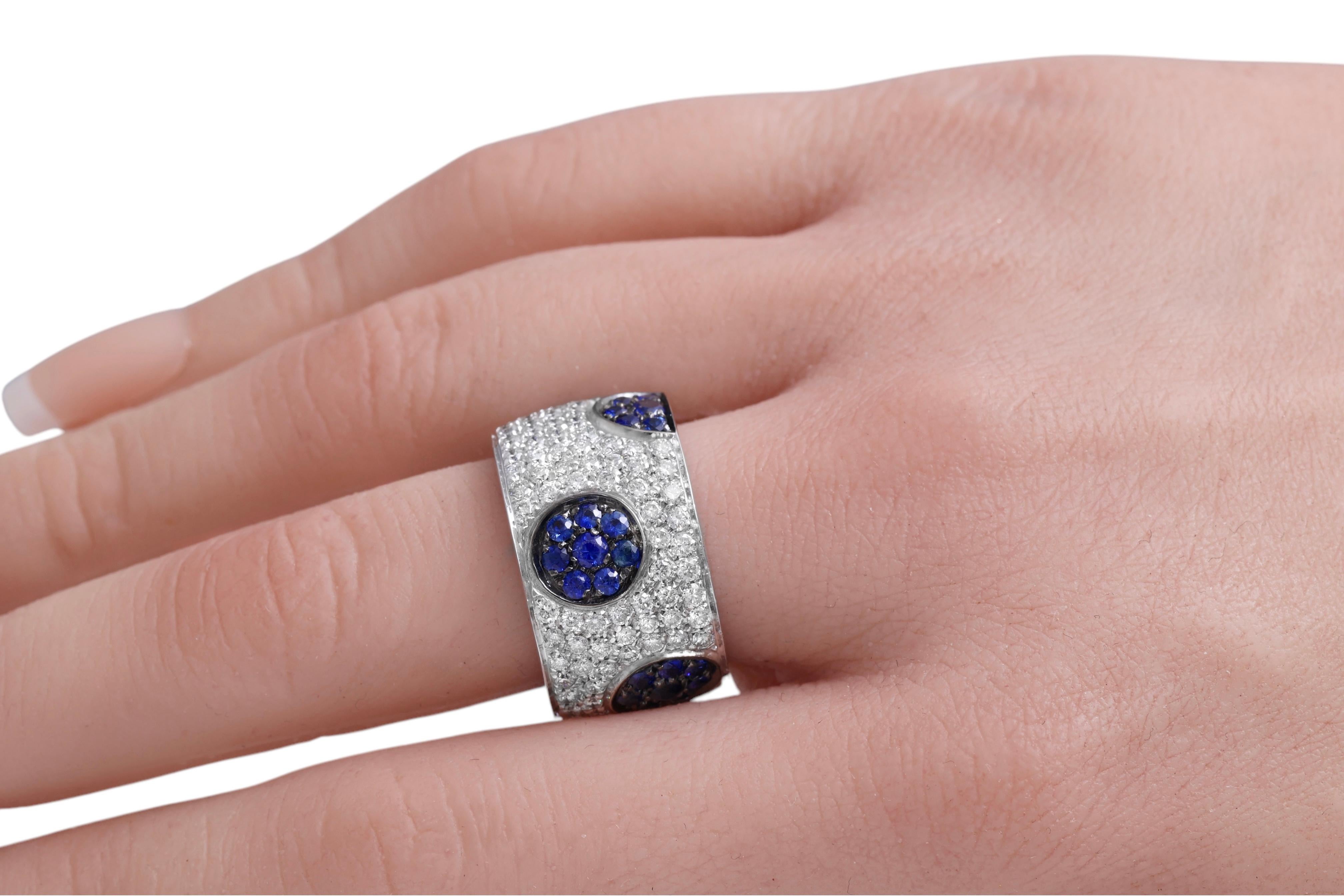 18 Kt White Gold Sapphires & Brilliant Cut Diamonds Ring For Sale 2