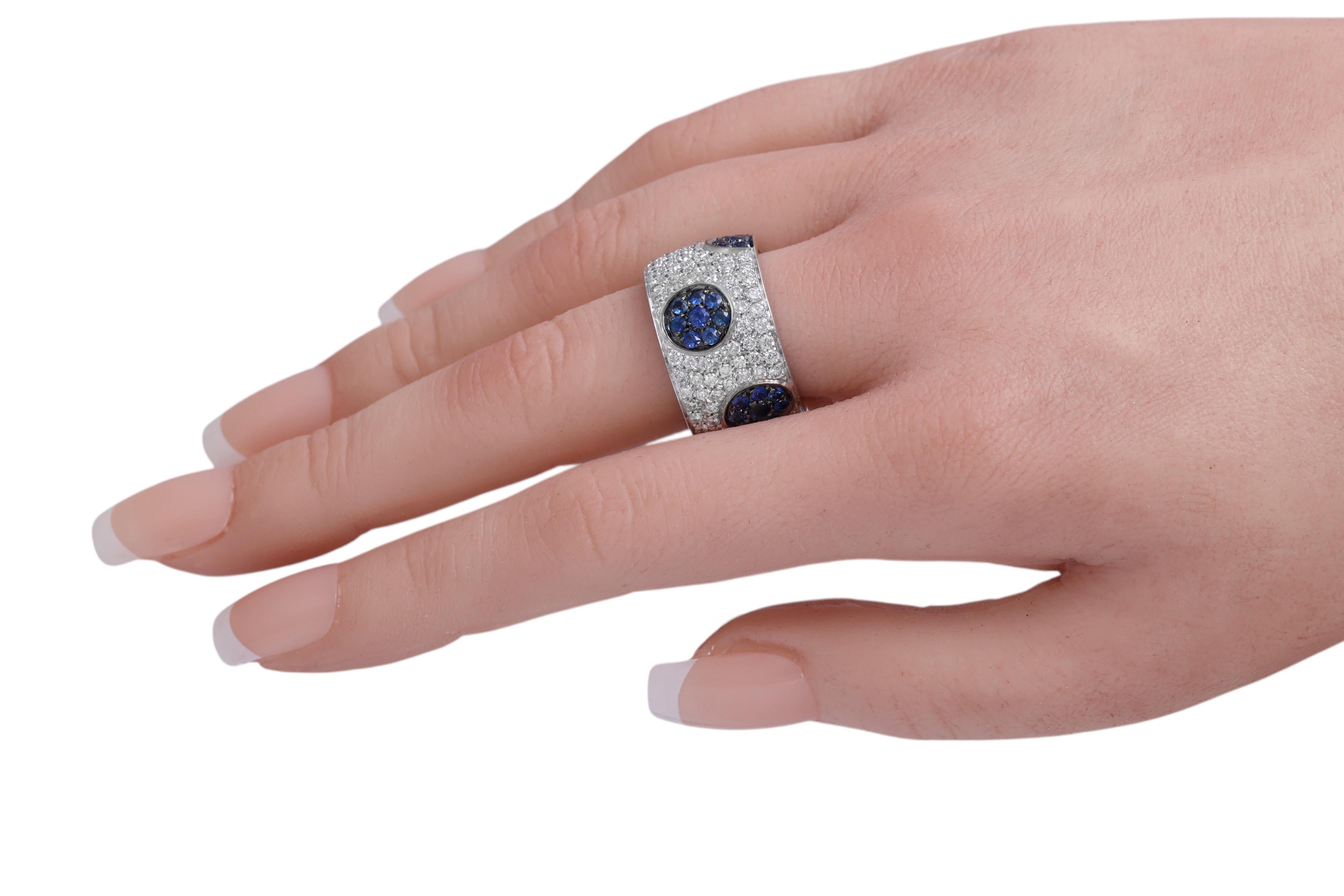 18 Kt White Gold Sapphires & Brilliant Cut Diamonds Ring For Sale 4