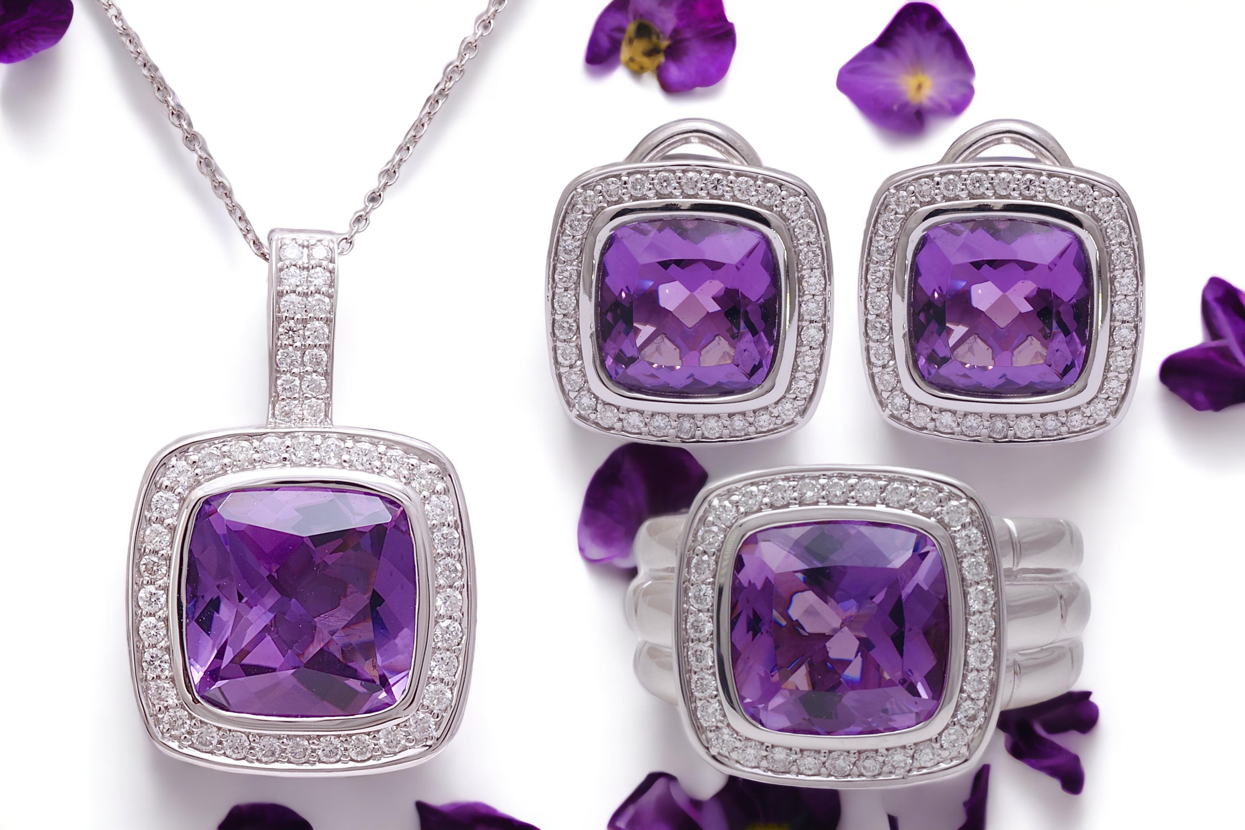 18 kt. White Gold Set Necklace, Earrings, Ring With Amethyst & Diamonds  For Sale 14