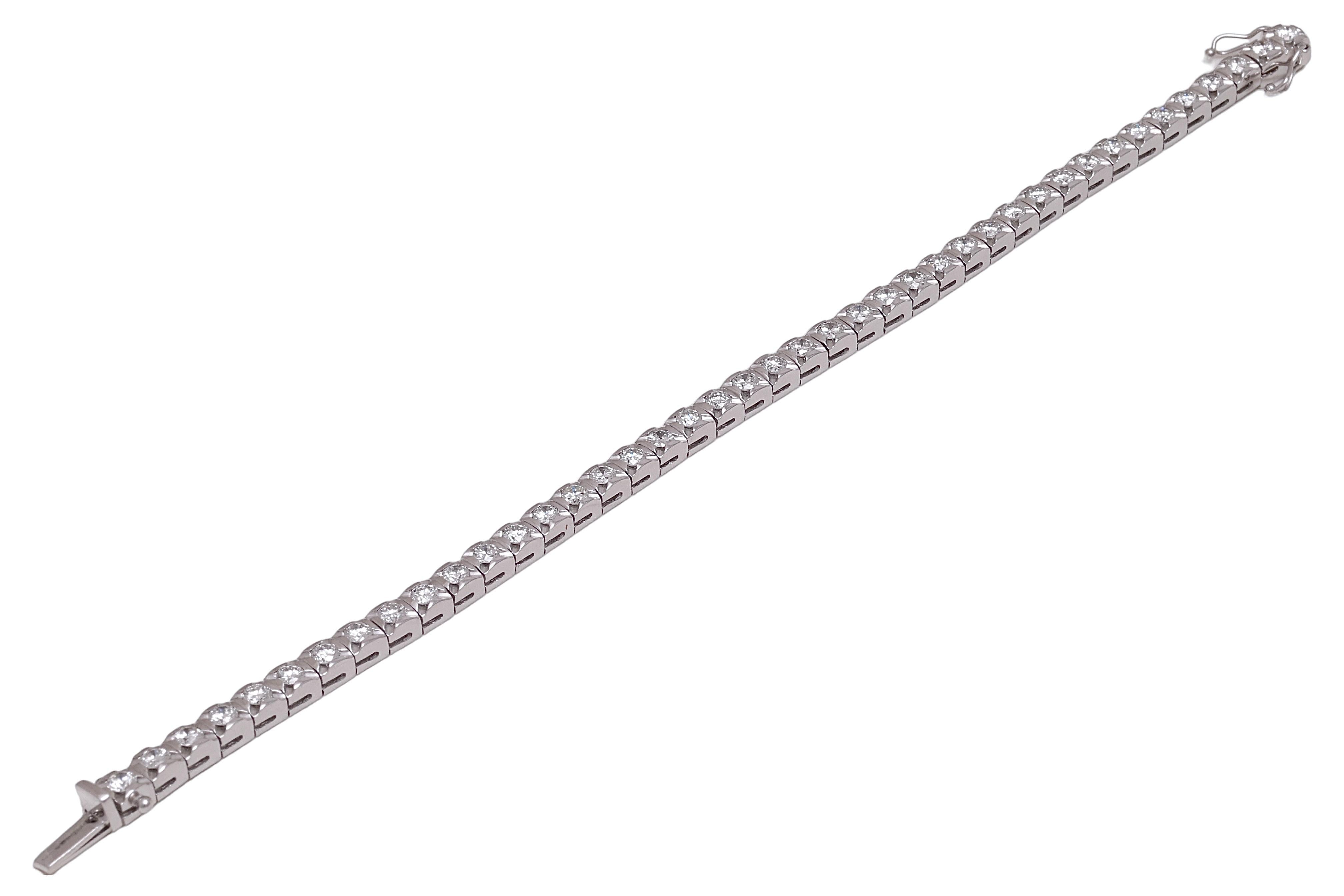 18 kt. White Gold Solid Tennis Bracelet With 4.2 ct. Brilliant Cut Diamonds For Sale 2