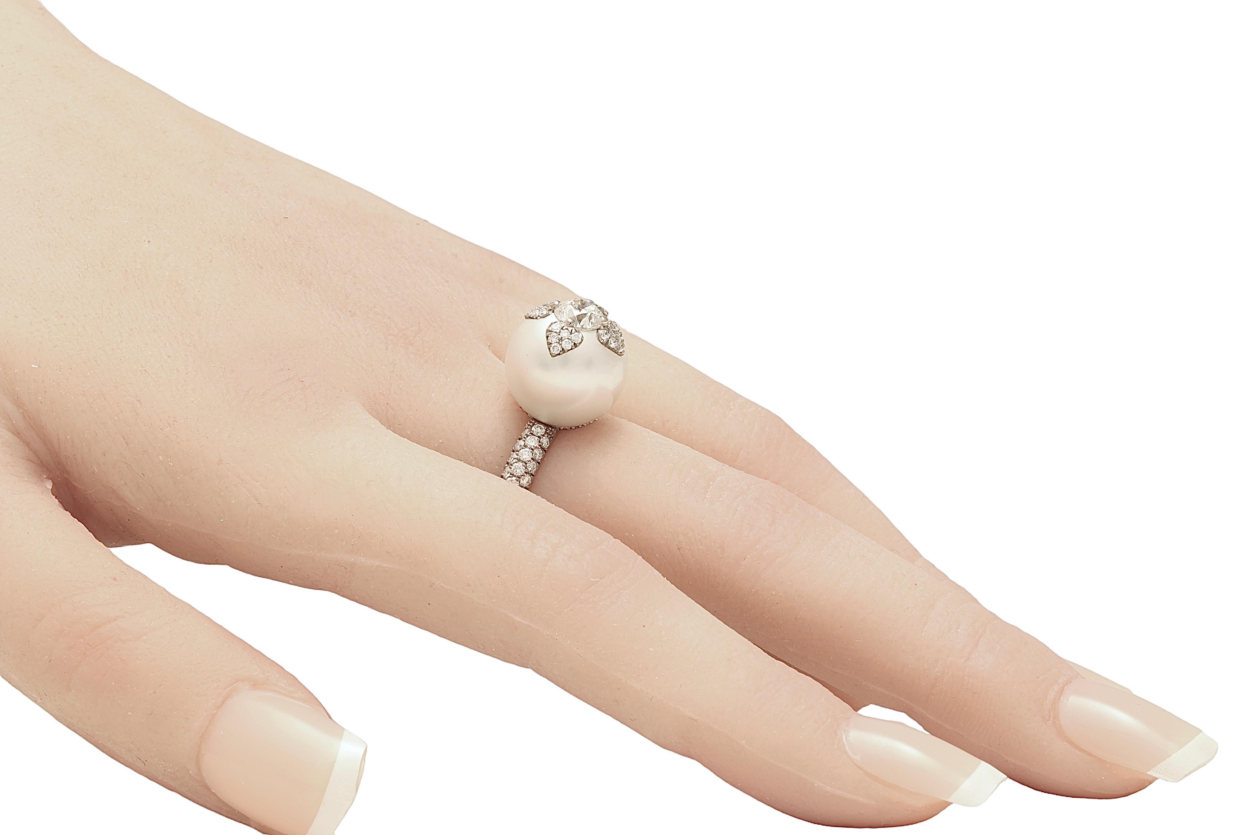 18 kt White Gold South Sea Pearl & Diamond Ring, One of a kind For Sale 10