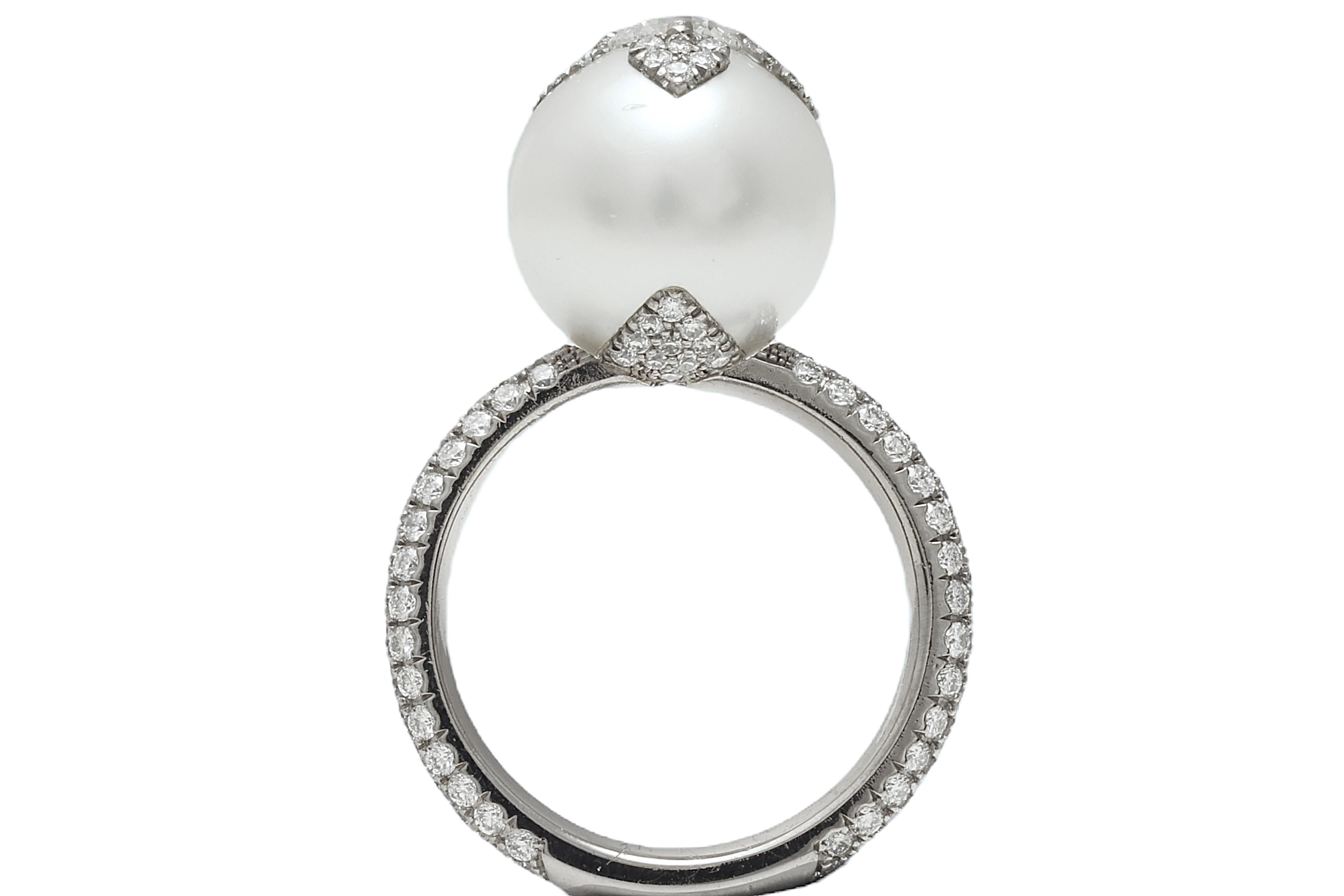 18 kt White Gold South Sea Pearl & Diamond Ring, One of a kind For Sale 3