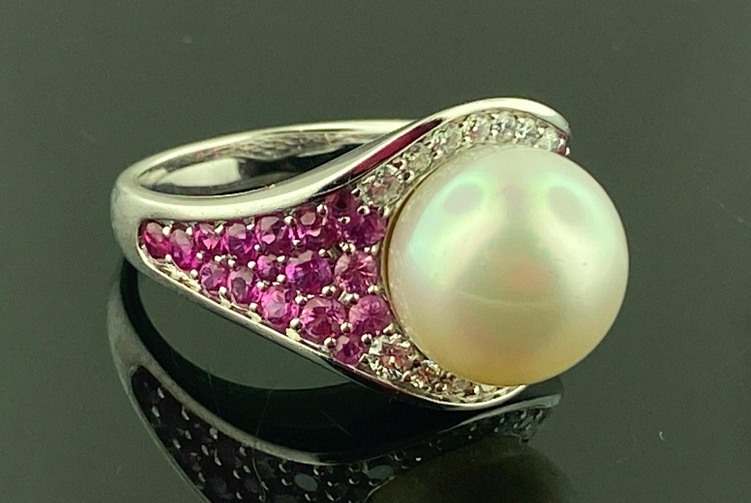 18 Kt White Gold South Sea Pearl, Pink Sapphire and Diamond Ring For Sale 2