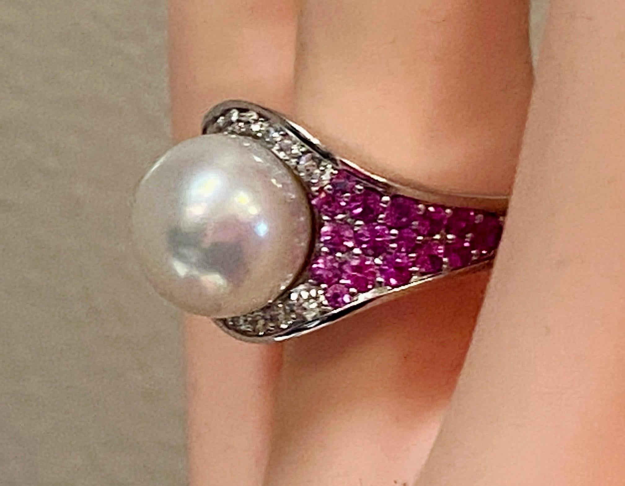 18 Kt White Gold South Sea Pearl, Pink Sapphire and Diamond Ring For Sale 4