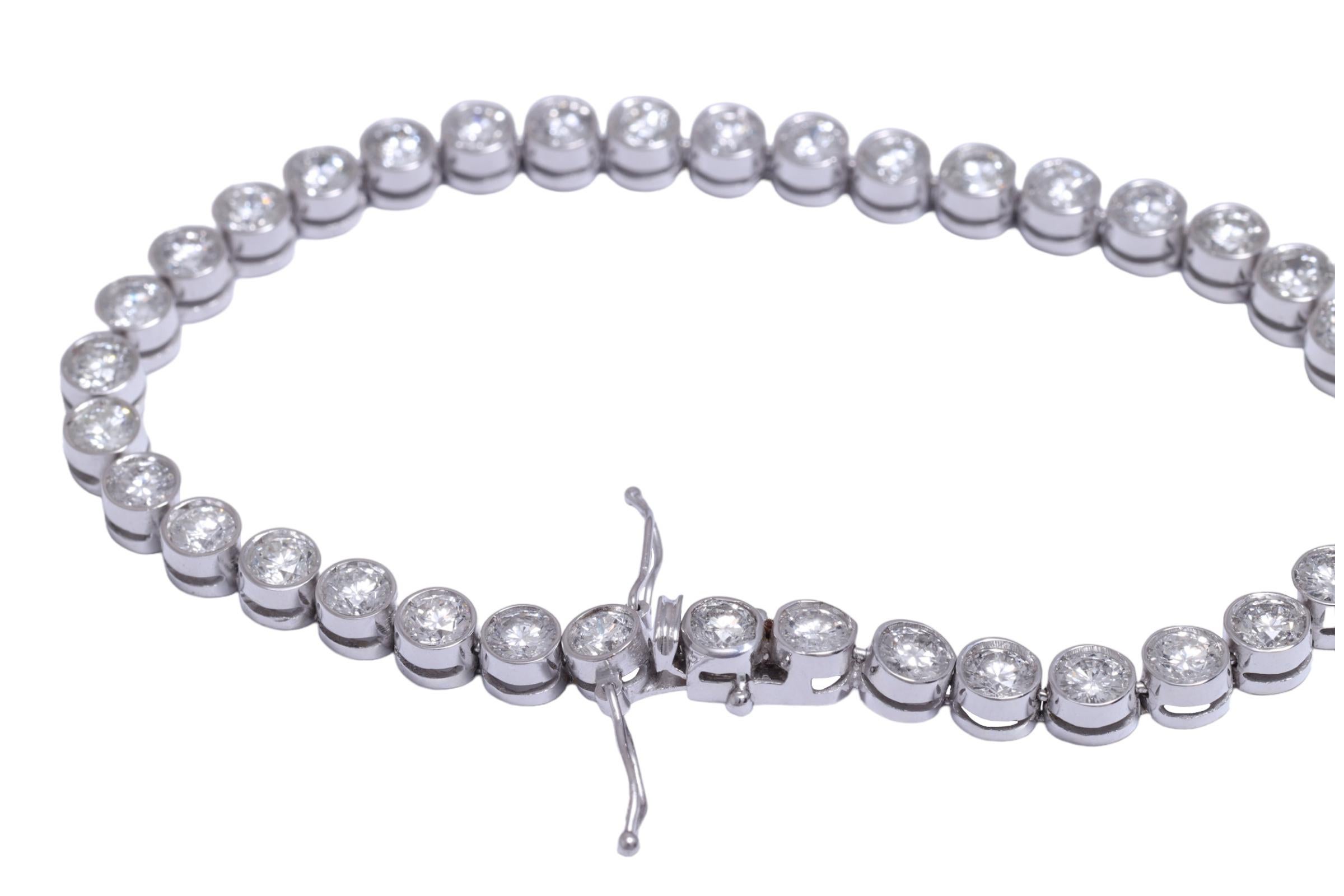 18 kt. Pulsera de tenis de oro blanco con 7.4 ct. Diamantes en venta 4