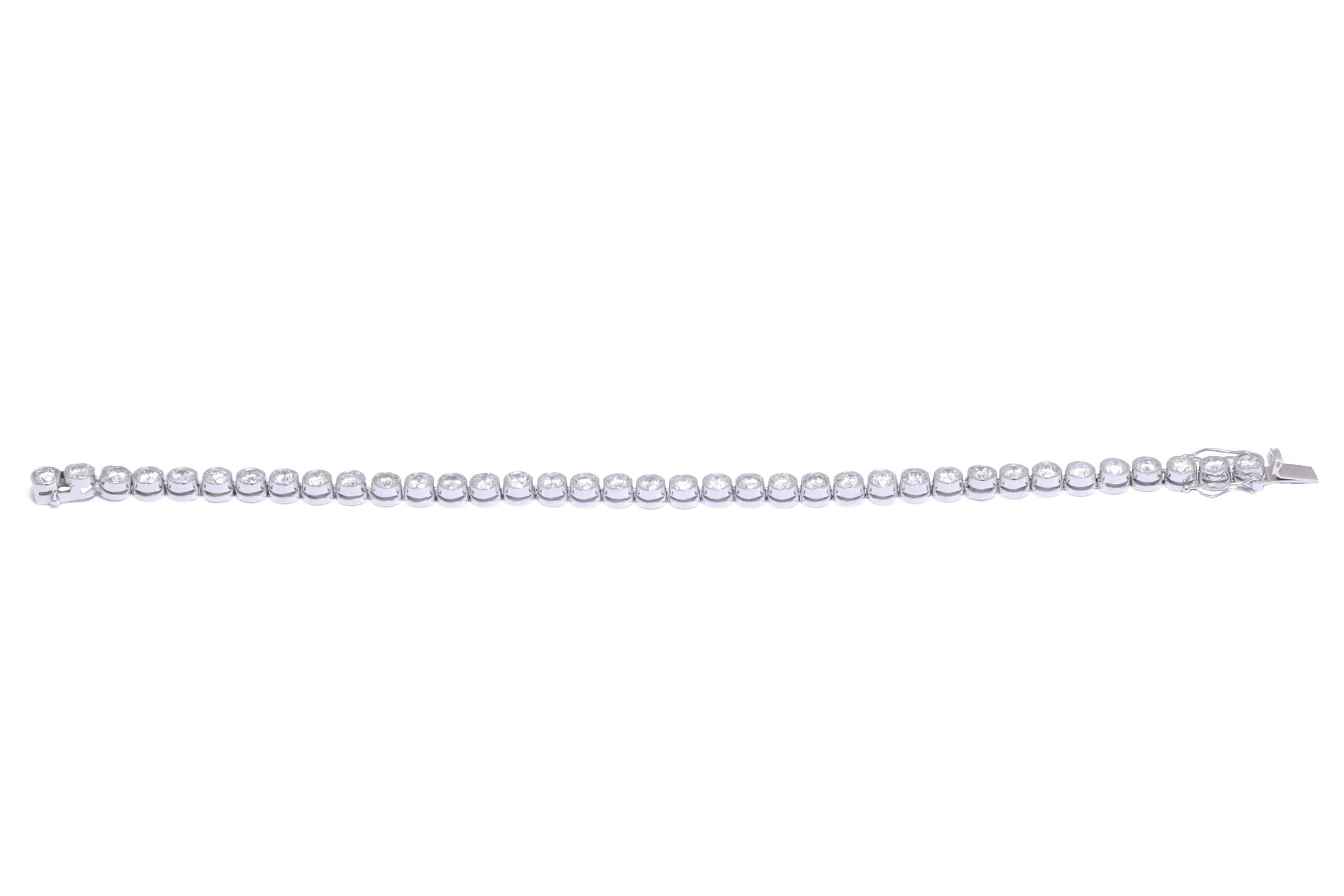 18 kt. Pulsera de tenis de oro blanco con 7.4 ct. Diamantes en venta 6
