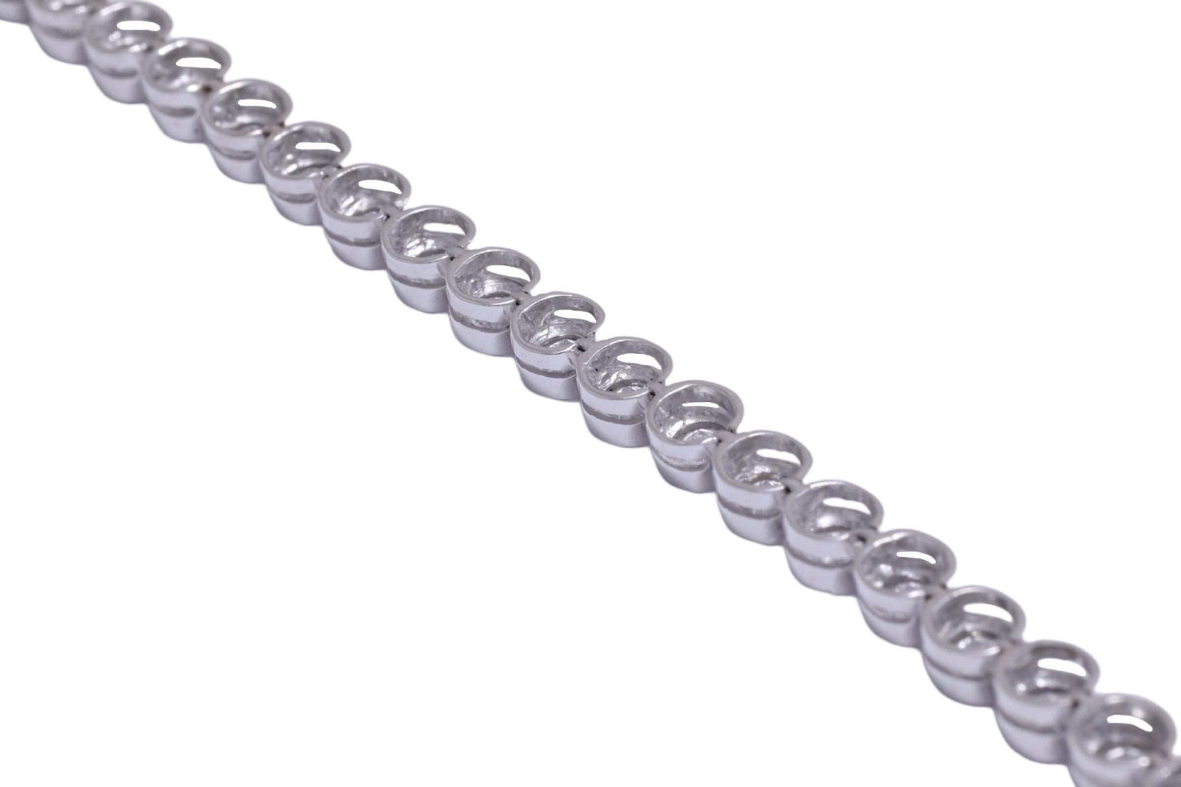 18 kt. Pulsera de tenis de oro blanco con 7.4 ct. Diamantes en venta 8