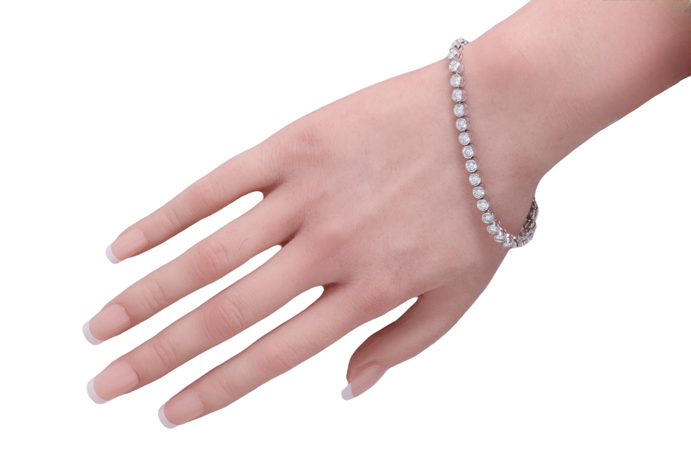 18 kt. Pulsera de tenis de oro blanco con 7.4 ct. Diamantes en venta 12