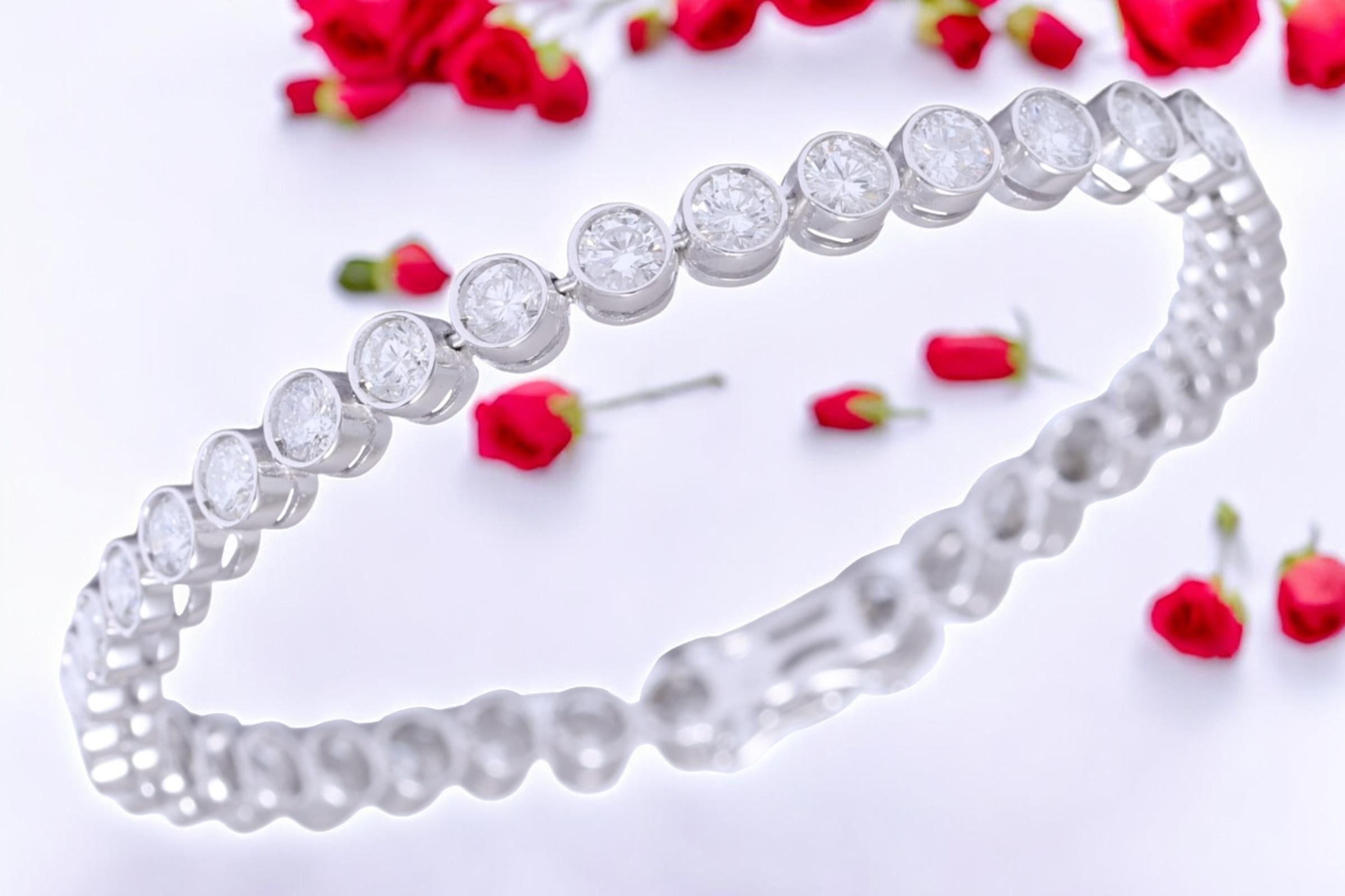 18 kt. Pulsera de tenis de oro blanco con 7.4 ct. Diamantes en venta 13