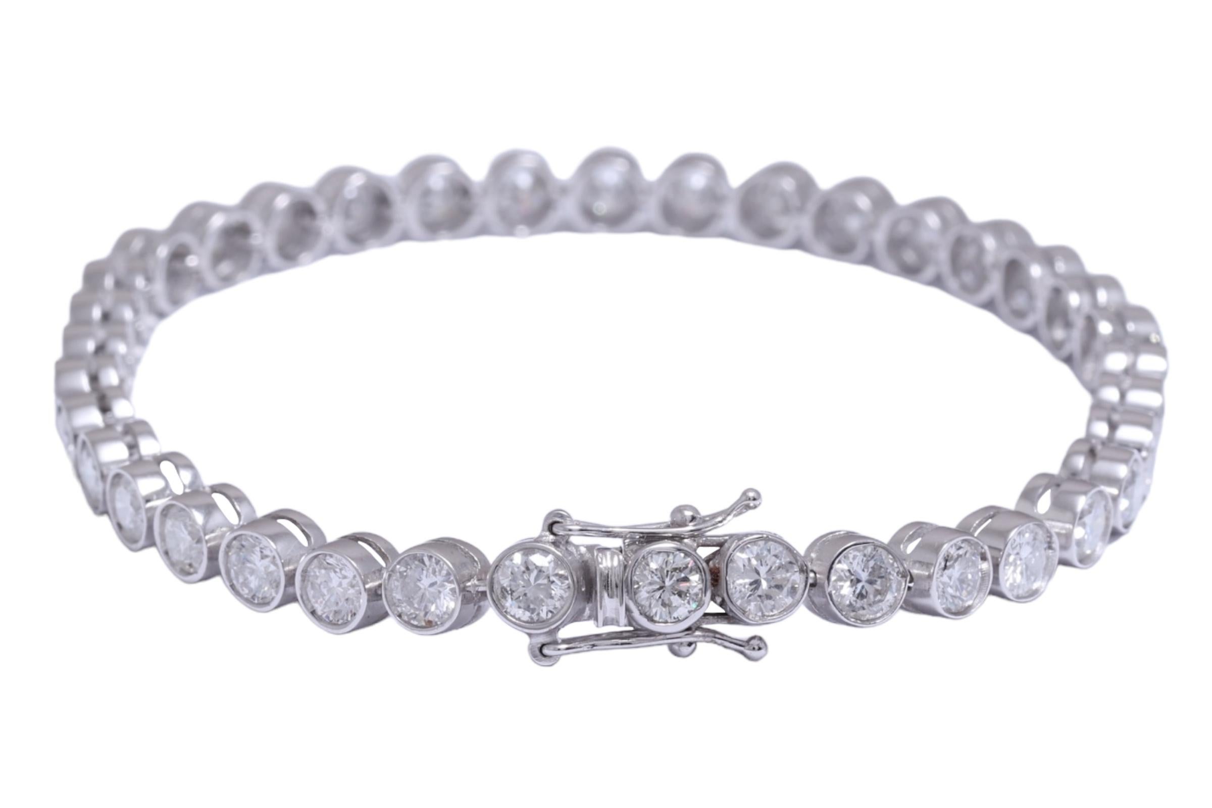18 kt. Pulsera de tenis de oro blanco con 7.4 ct. Diamantes en venta 1