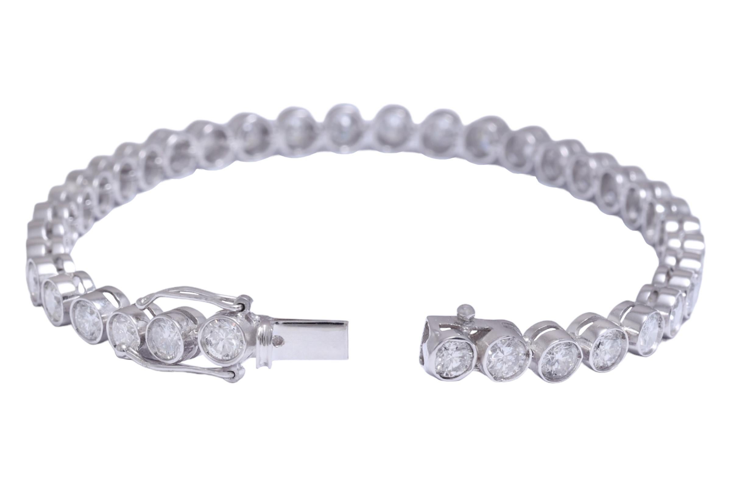 18 kt. Pulsera de tenis de oro blanco con 7.4 ct. Diamantes en venta 2