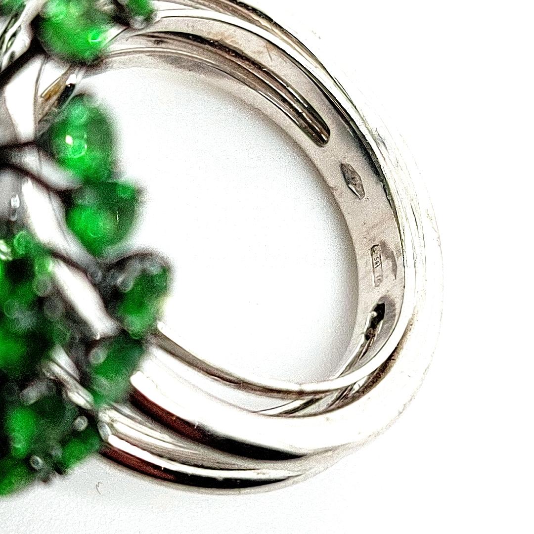 18kt Solid White Gold Tsavorite Semi Precious Cocktail Cluster Ring For Sale 2