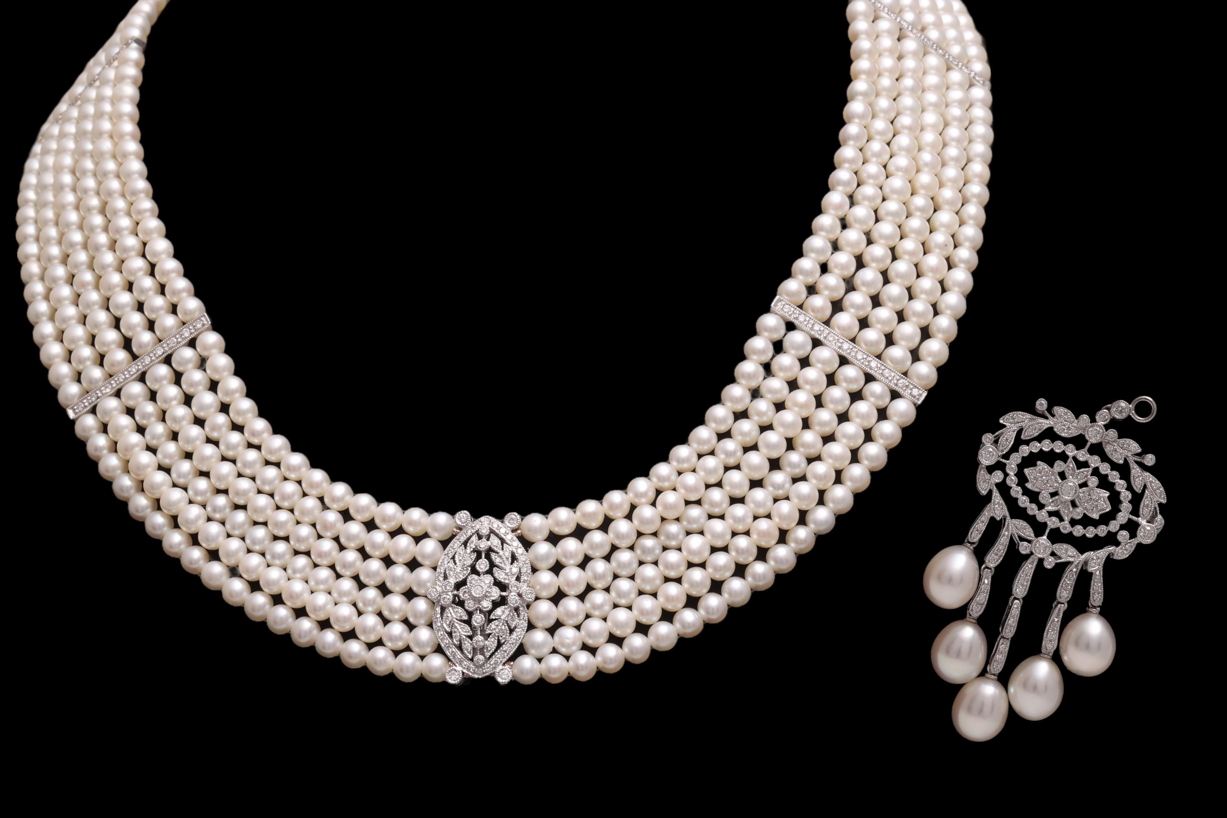 Taglio brillante Collana girocollo con perle e diamanti in oro bianco 18 Kt, ciondolo rimovibile in vendita