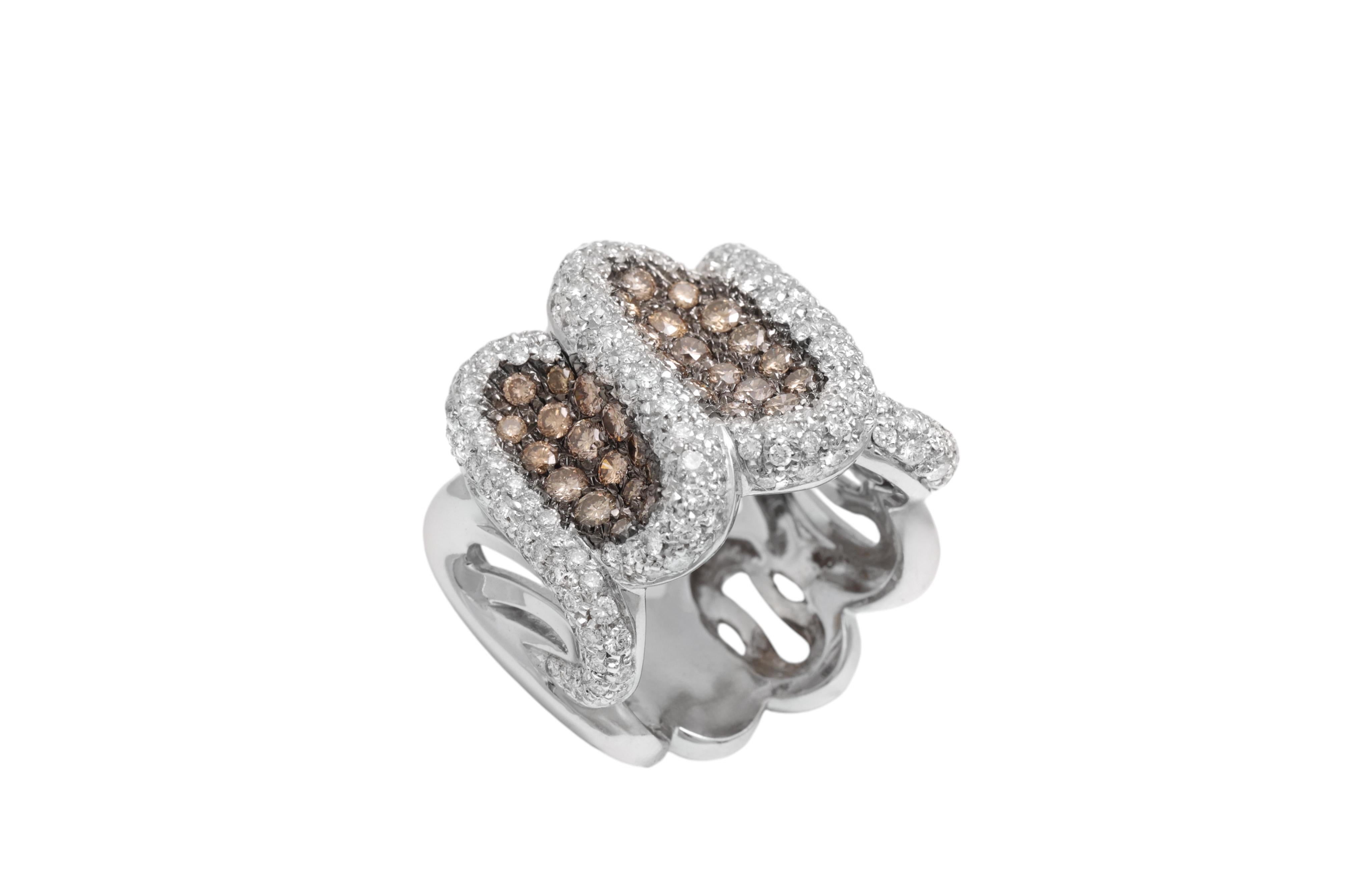 18 Kt White Gold, White & Cognac Color Natural Diamonds Ring For Sale 5