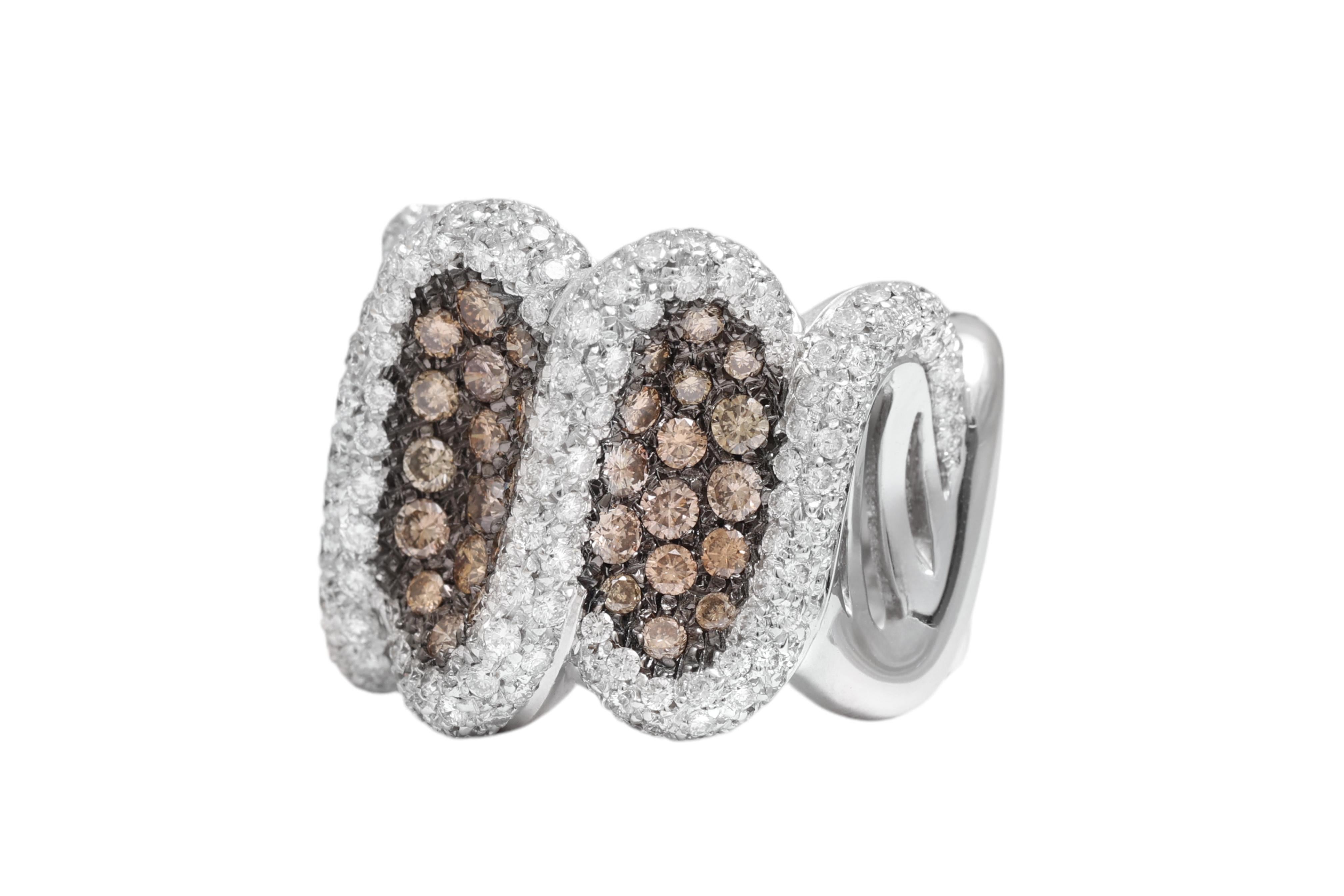 18 Kt White Gold, White & Cognac Color Natural Diamonds Ring For Sale 3