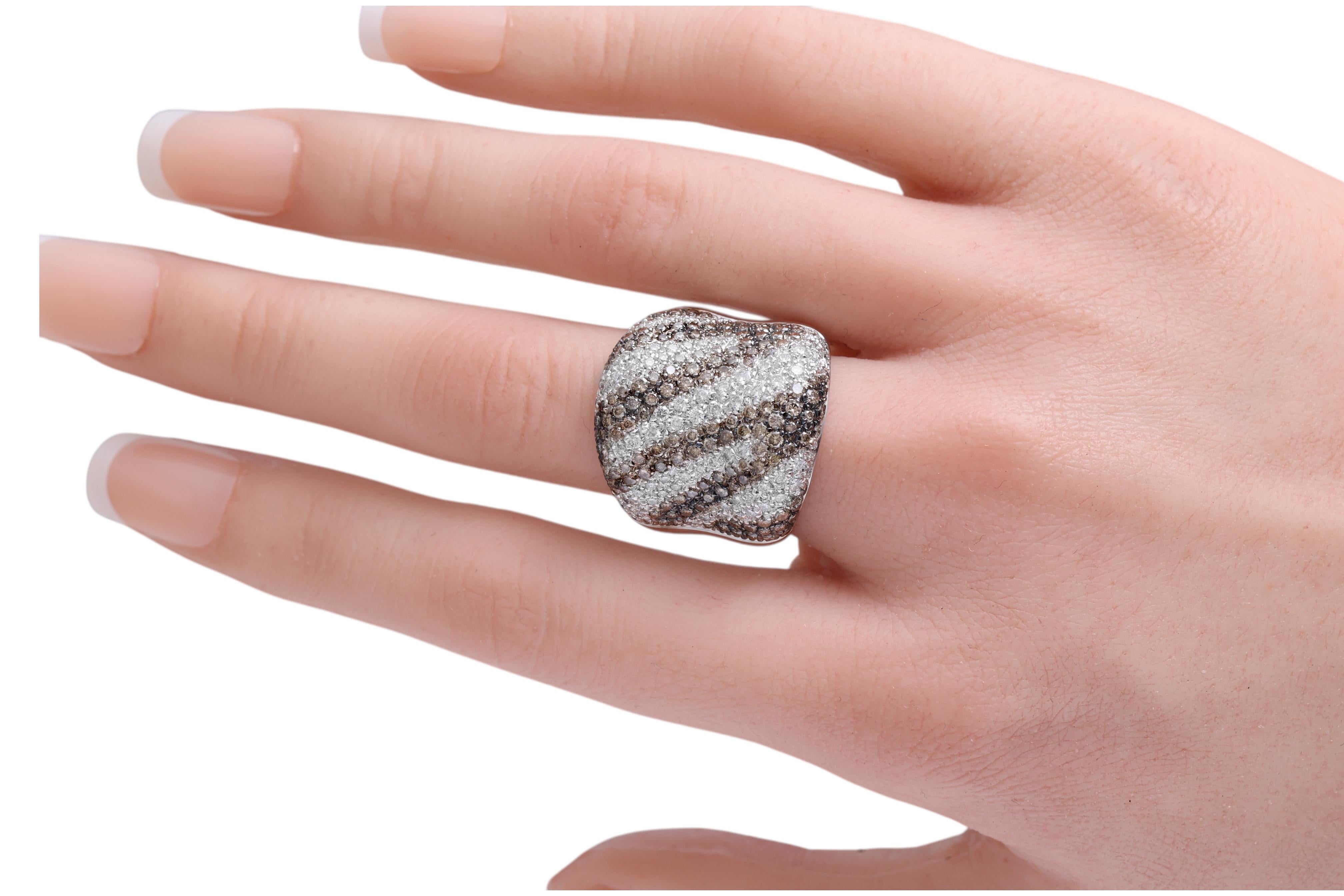 18 Kt White Gold White & Cognac Diamonds Zebra Model Ring For Sale 8