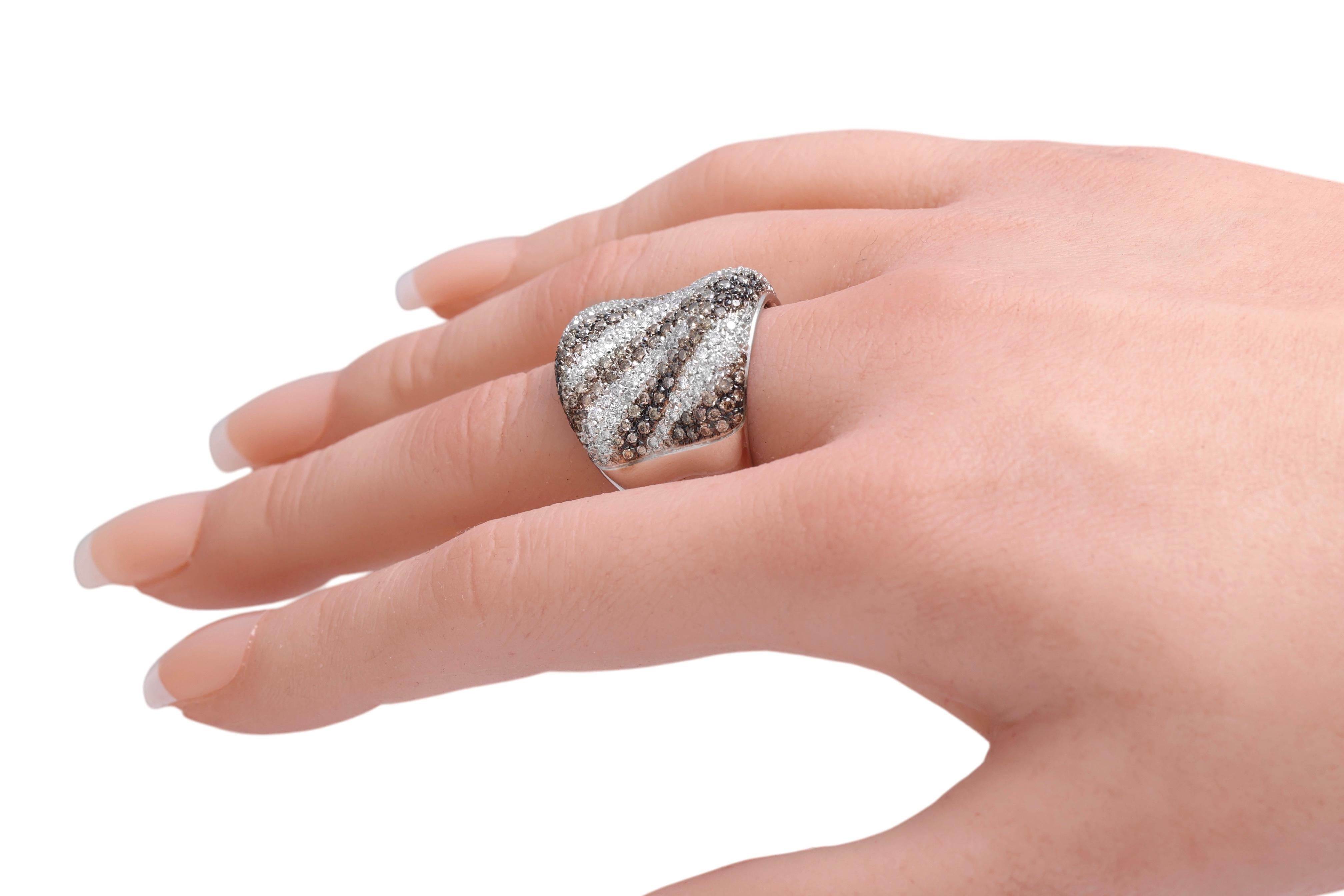 18 Kt White Gold White & Cognac Diamonds Zebra Model Ring For Sale 9