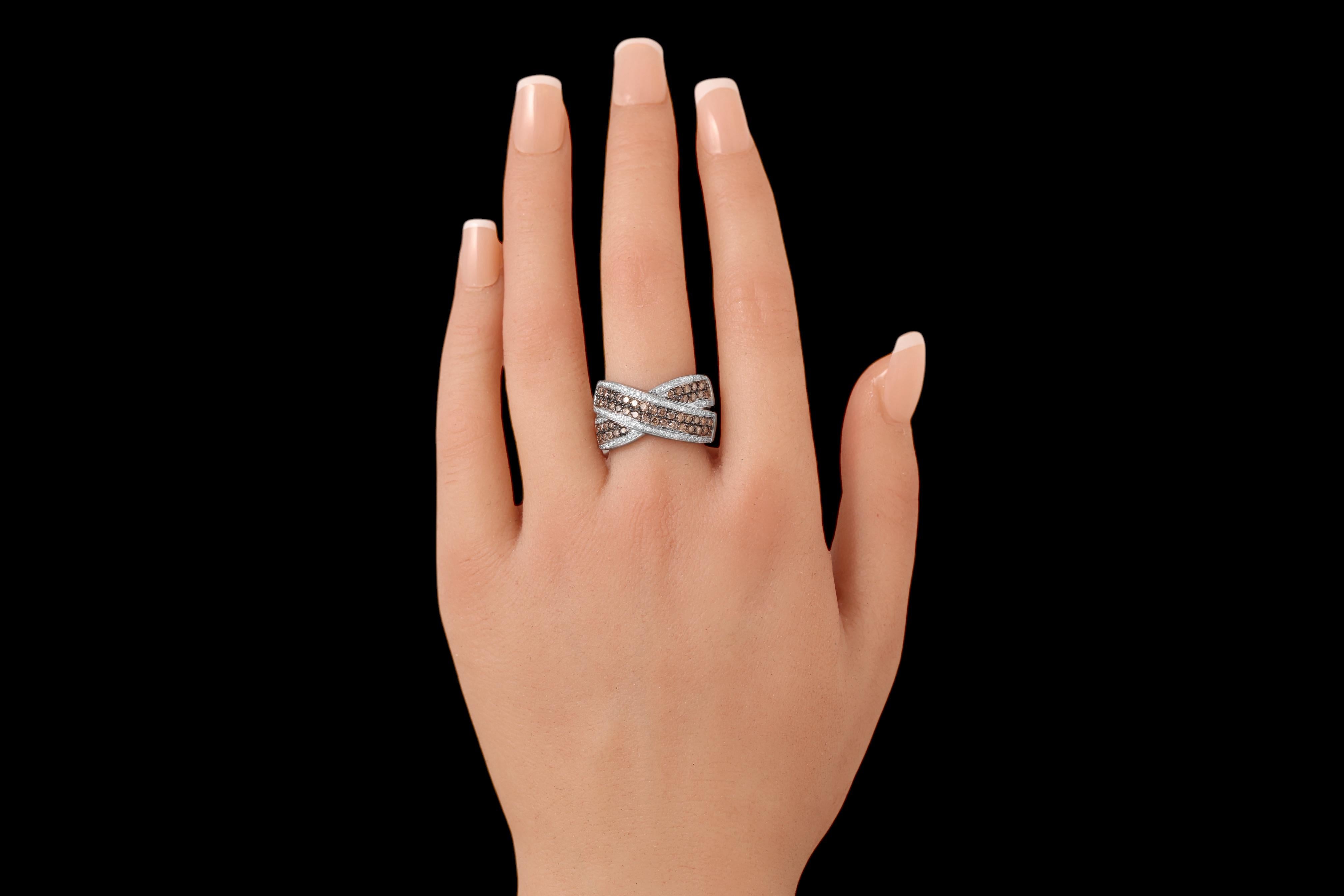 18 kt. White Gold Wrap Ring With 1.6 ct. White & Cognac Diamonds For Sale 6
