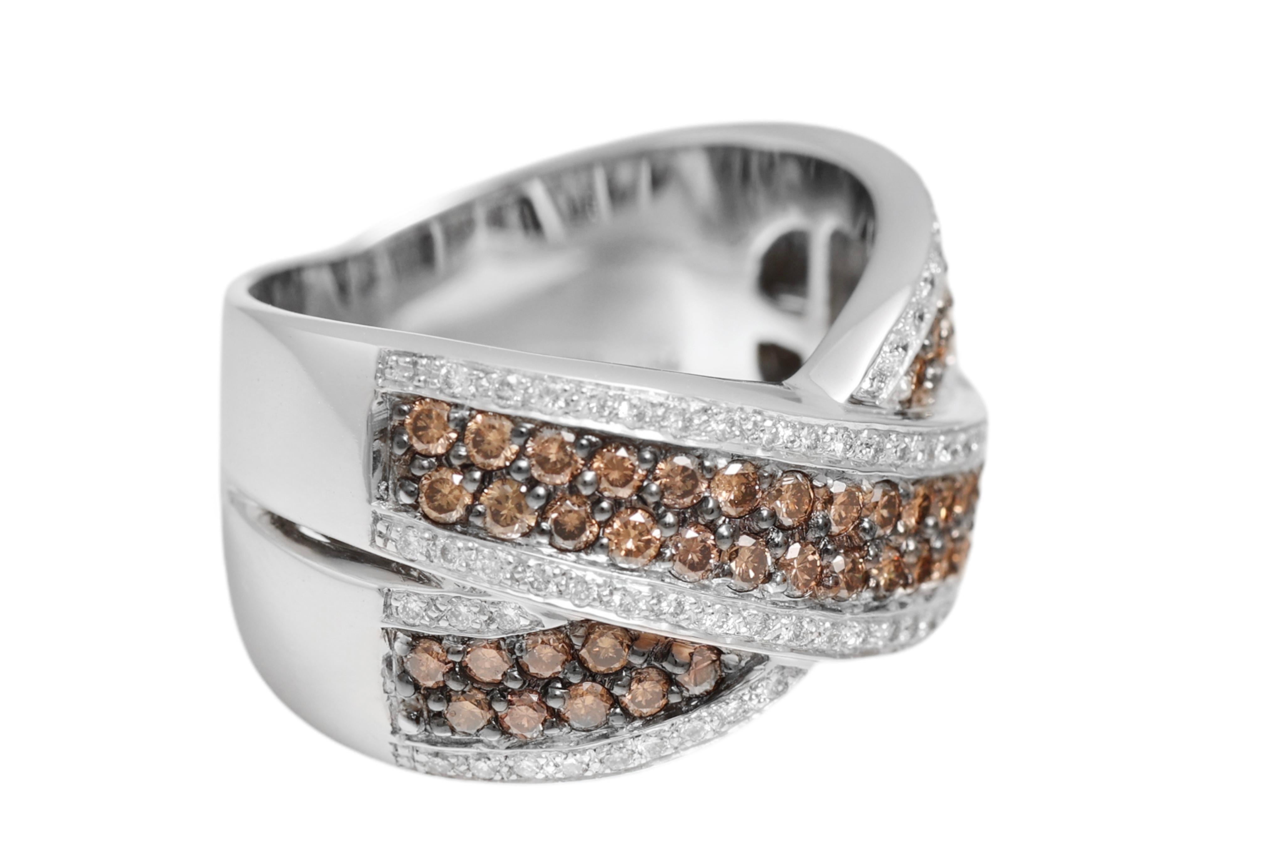 Brilliant Cut 18 kt. White Gold Wrap Ring With 1.6 ct. White & Cognac Diamonds For Sale
