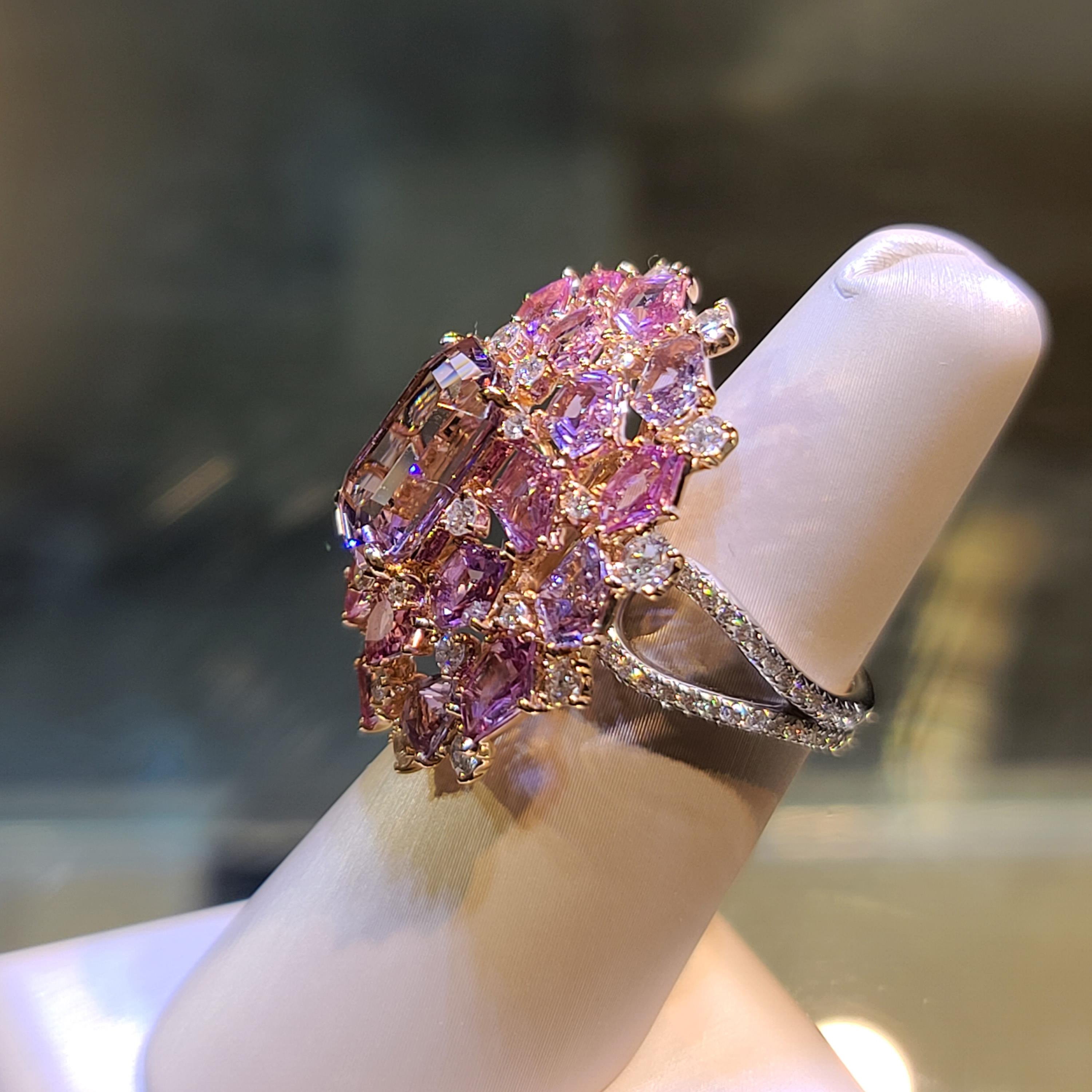 18 Kt Weiß-Rotgold 5,77 Karat unerhitzter Spinell & Diamant Cocktail-Ring / Anhänger (Gemischter Schliff) im Angebot