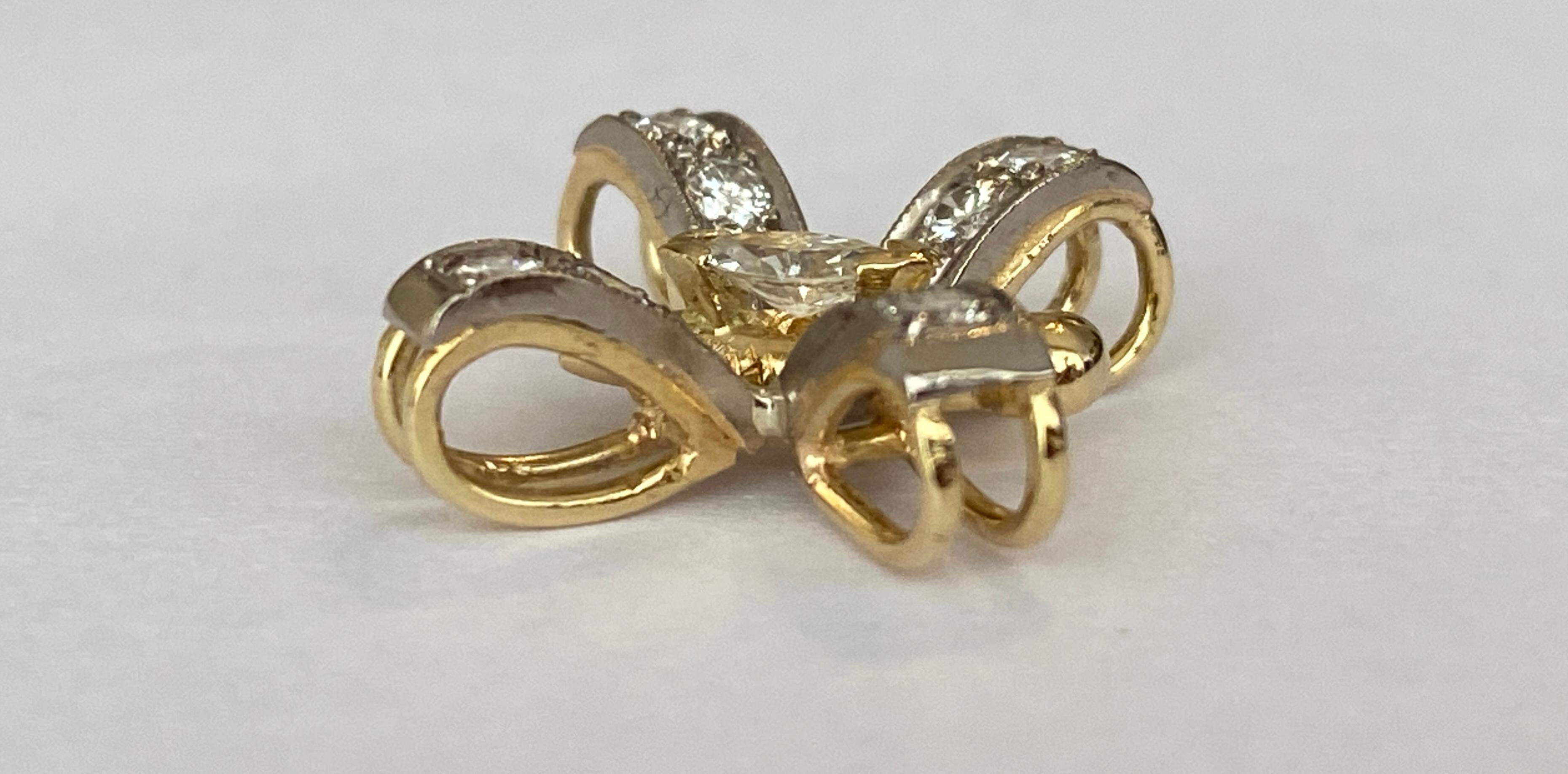 18 kt Whiting/giallo  ciondolo in oro con farfalla e diamante in vendita 4