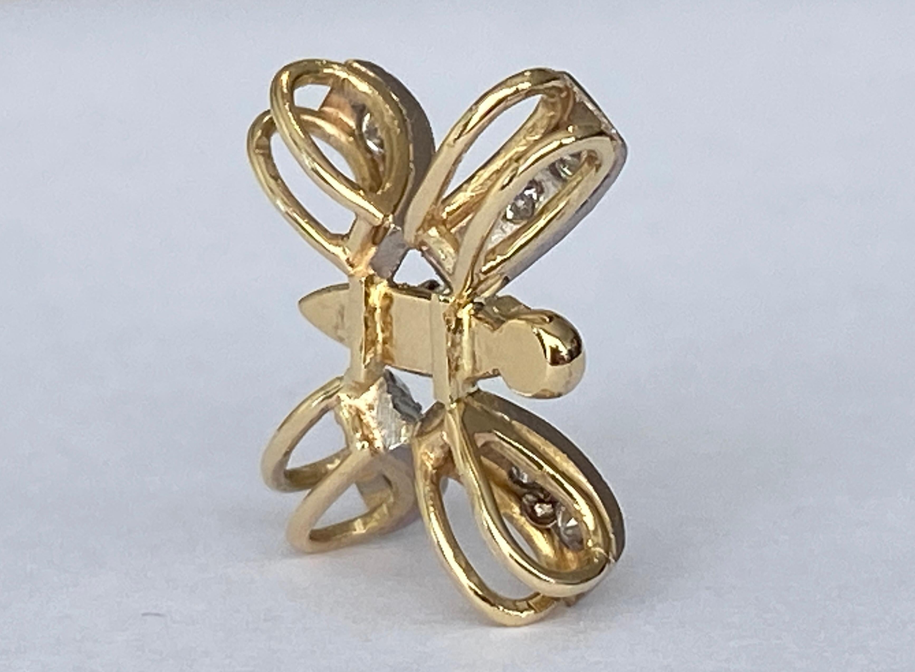 da uomo o donna 18 kt Whiting/giallo  ciondolo in oro con farfalla e diamante in vendita
