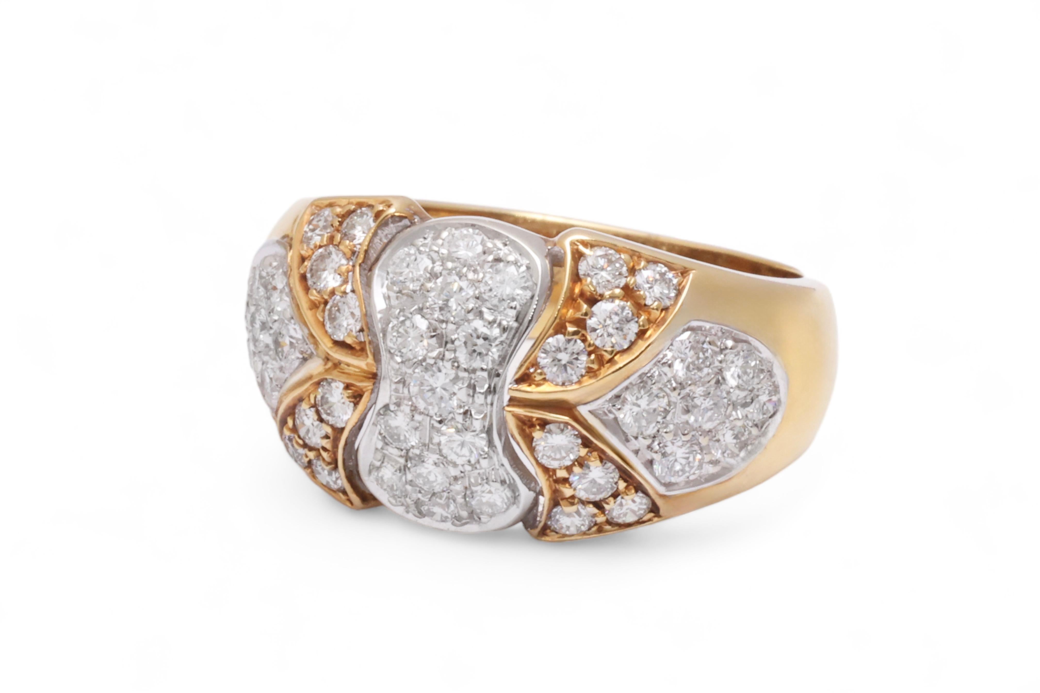 18 Kt White & Yellow Gold Diamond Ring For Sale 3