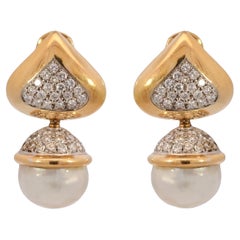 18 kt. Boucles d'oreilles en or jaune et blanc avec de grandes perles et 2,4 carats Diamants 