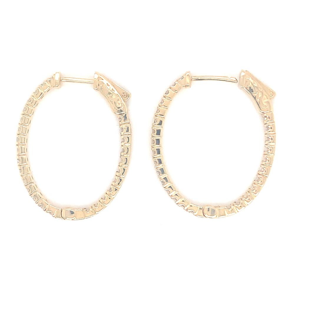 18-Kt Oval shaped 1.20 carat diamond hoop earrings For Sale 2